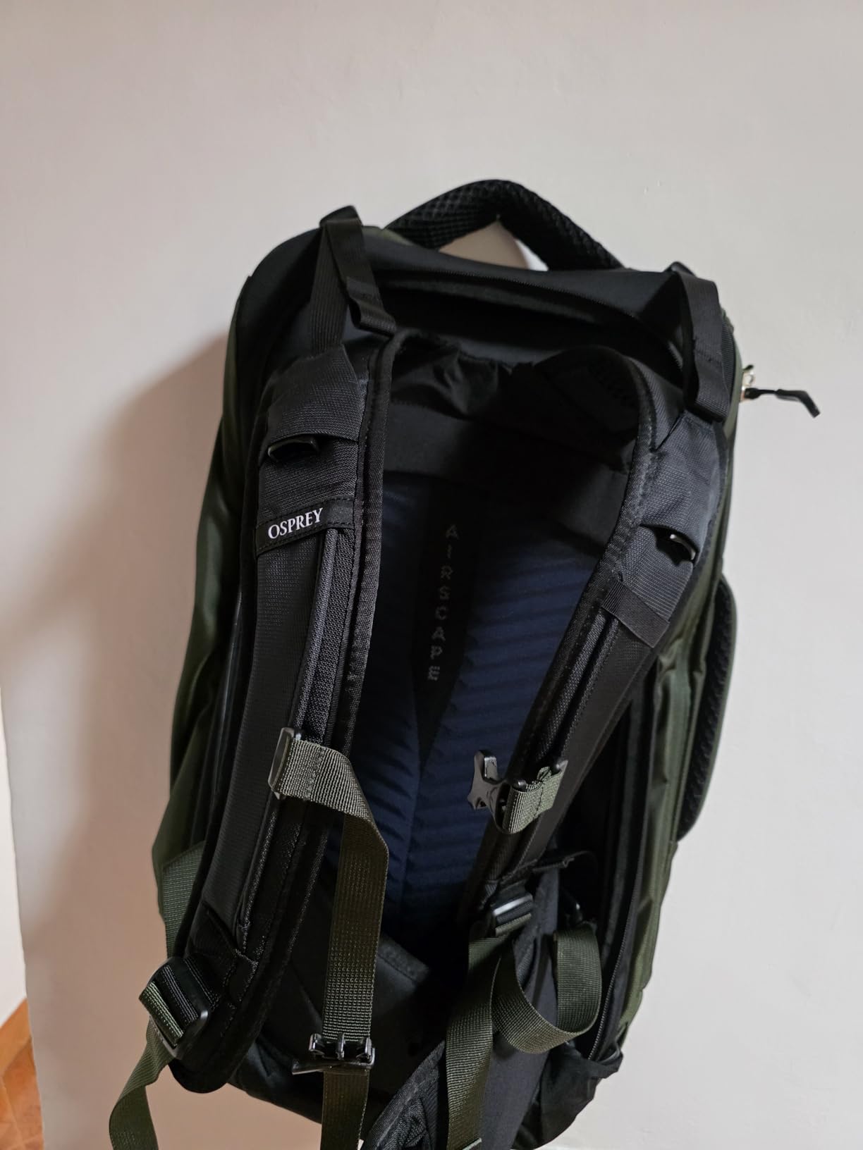 Osprey Farpoint 80L Men's Travel Backpack, Black customer photo 2