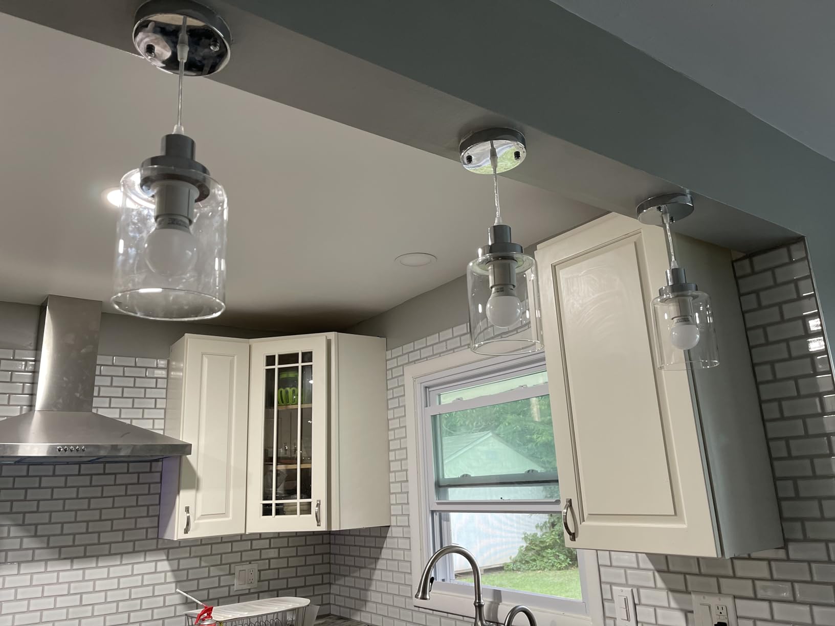 WimiSom Industrial Pendant Lighting, Modern Clear Glass Shade Farmhouse | Adjustable Hanging Light Fixtures for Kitchen Island Living Room Bedroom Hallway, 3-Pack customer photo 1