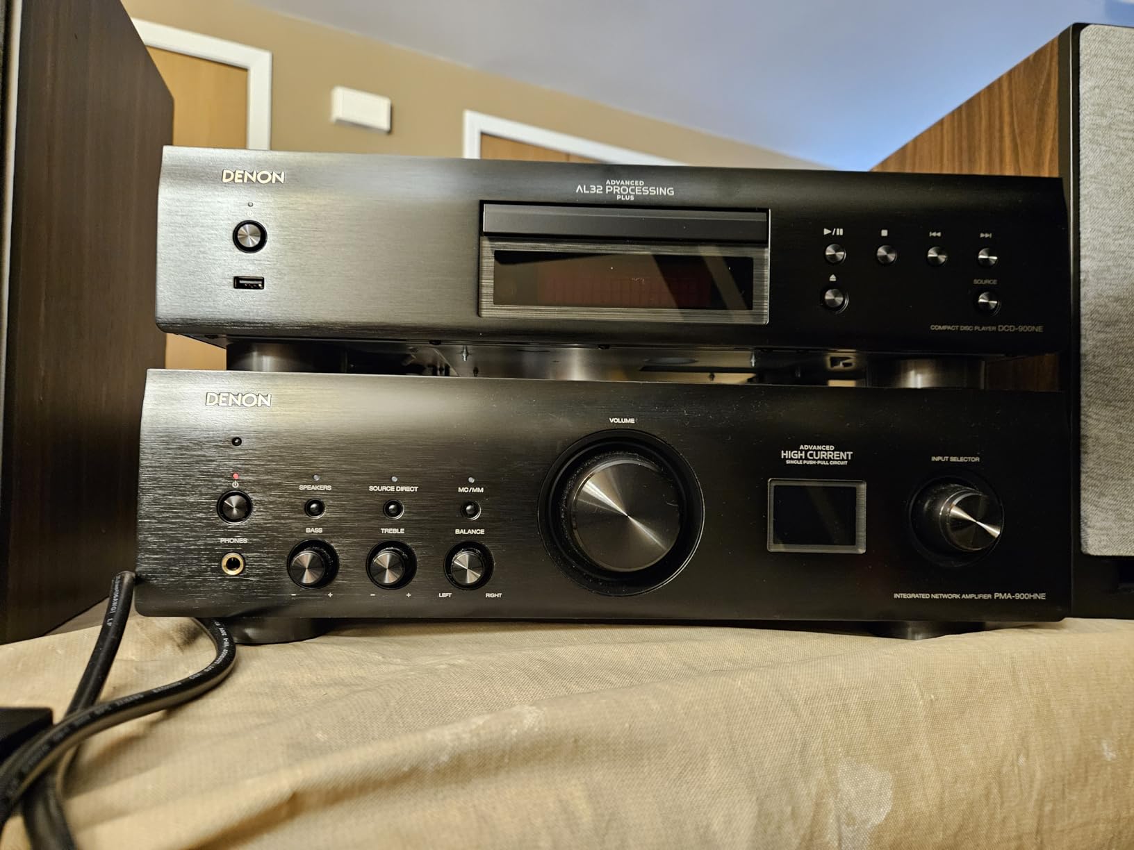 Denon PMA-900HNE Integrated Stereo Amplifier (85W x 2), Hi-Res Certified customer photo 1