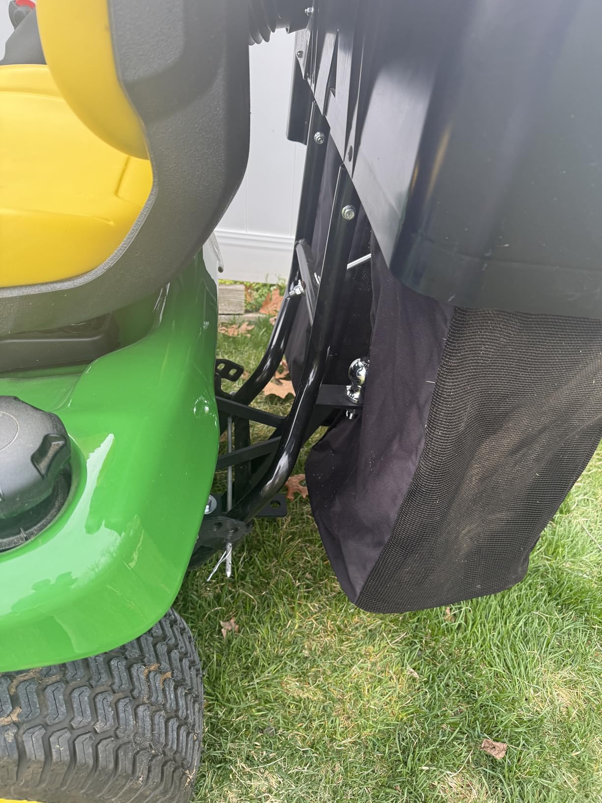 lifgarfe Lawn Mower Trailer Tow Hitch Garden Tractor Tow Hitch Fit for John Deere Cub Cadet Husqvarna Riding Mowers customer photo 2