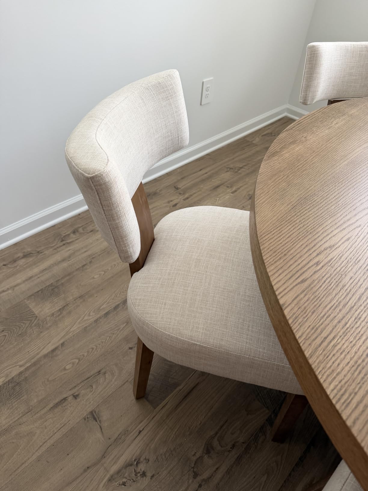 HNY Mid Century Modern Dining Chairs Set of 6, Upholstered Linen Kitchen & Dining Room Chairs with Ergonomic Curved Backrest, Solid Wood Legs, Farmhouse Accent Chair for Home, Apartment, Beige customer photo 2