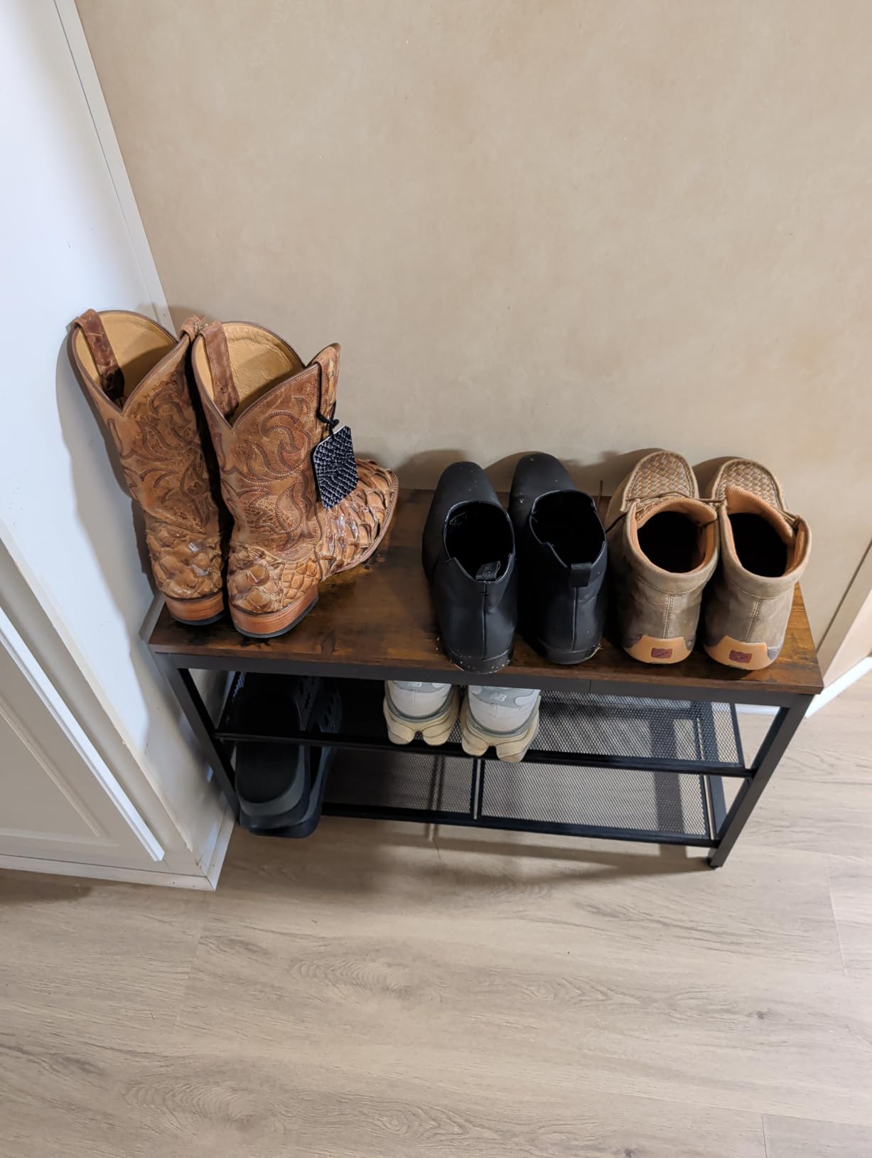 HOOBRO Shoe Bench, 3-Tier Shoe Rack, Industrial Shoe Organizer Storage Bench, 29.5 inches Entry Bench with Mesh Shelves, for Entryway, Living Room, Hallway, Easy Assembly, Rustic Brown BF75HX01 customer photo 1