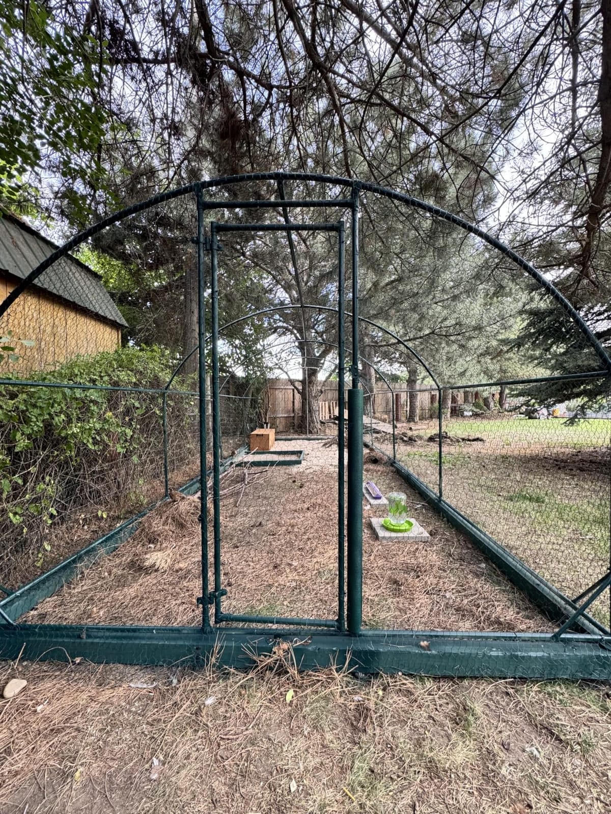 Large Metal Chicken Coop Round Top Upgrade Tri-Supporting Wire Mesh Chicken Run,Chicken Pen with Water-Resident and Anti-UV Cover,Duck Rabbit House Outdoor(19'L x 9'W x 6.5'H) customer photo 1