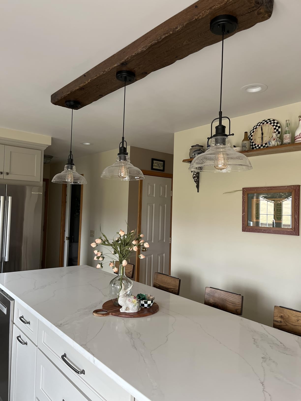 Zlepmlla Glass Pendant Light，Black Pendant Light Fixtures with Seeded Glass Shade, Adjustable Height Hanging Lights for Hallway, Kitchen Island, Dinning Room（Bulb not Included） customer photo 1