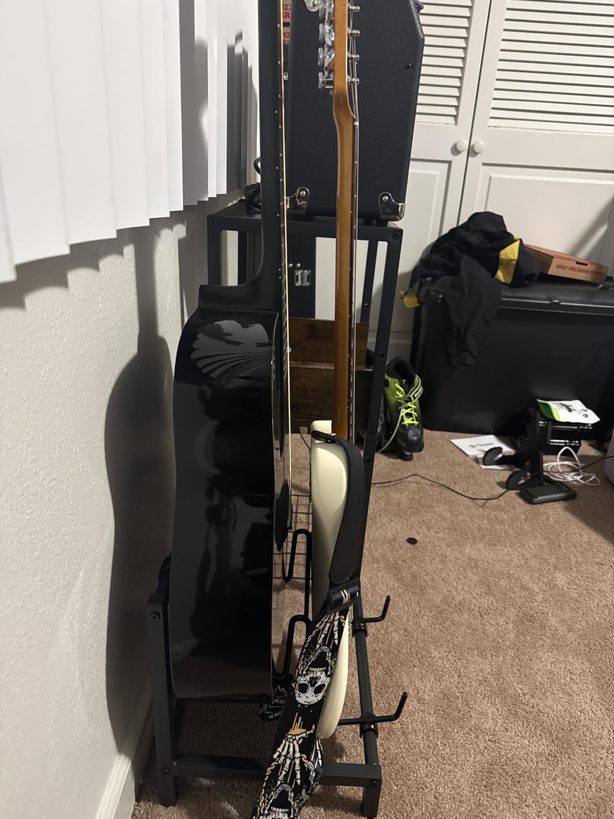 Bikoney Guitar Stand Floor for Multiple Guitars with Amp Stand customer photo 1