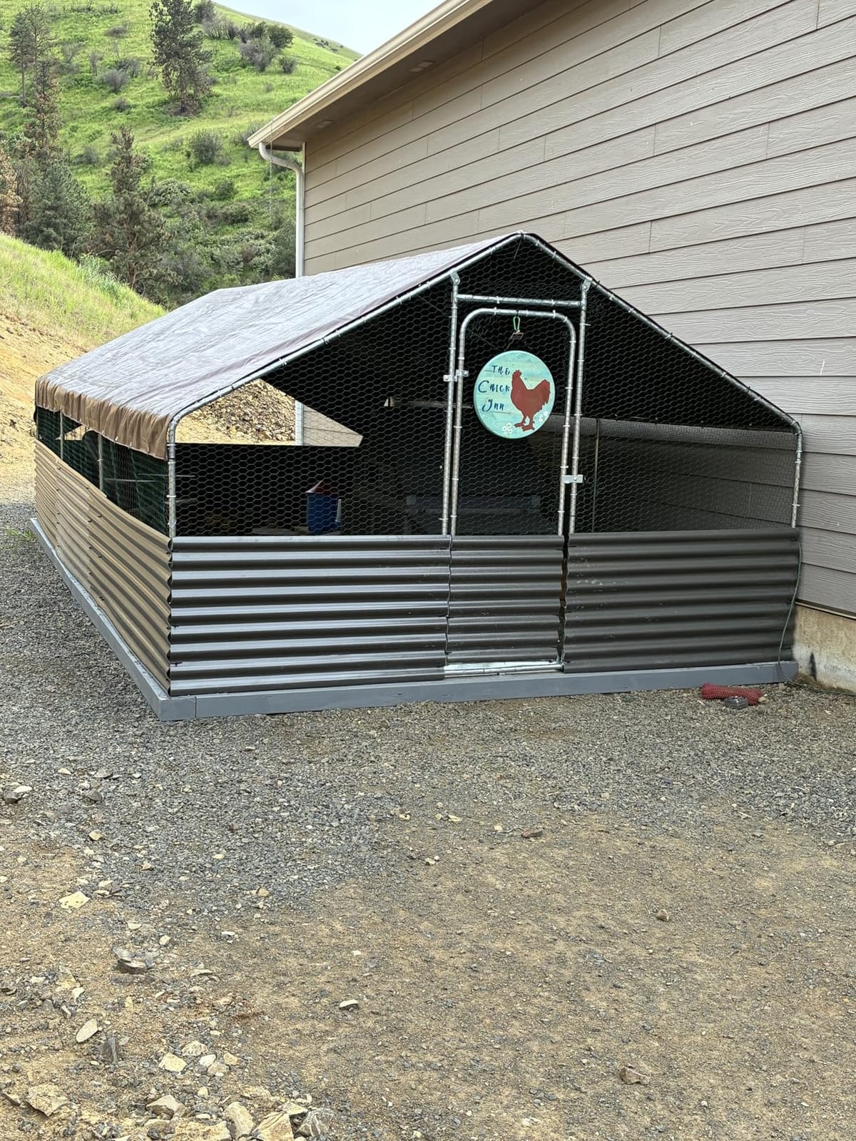 LEMBERI Metal Chicken Coop Spire Roof Walk in Chicken Run Pen for 6 Chickens, Galvanized Rabbits Duck Poultry Cage with Waterproof Cover for Outdoor,Backyard and Farm customer photo 2