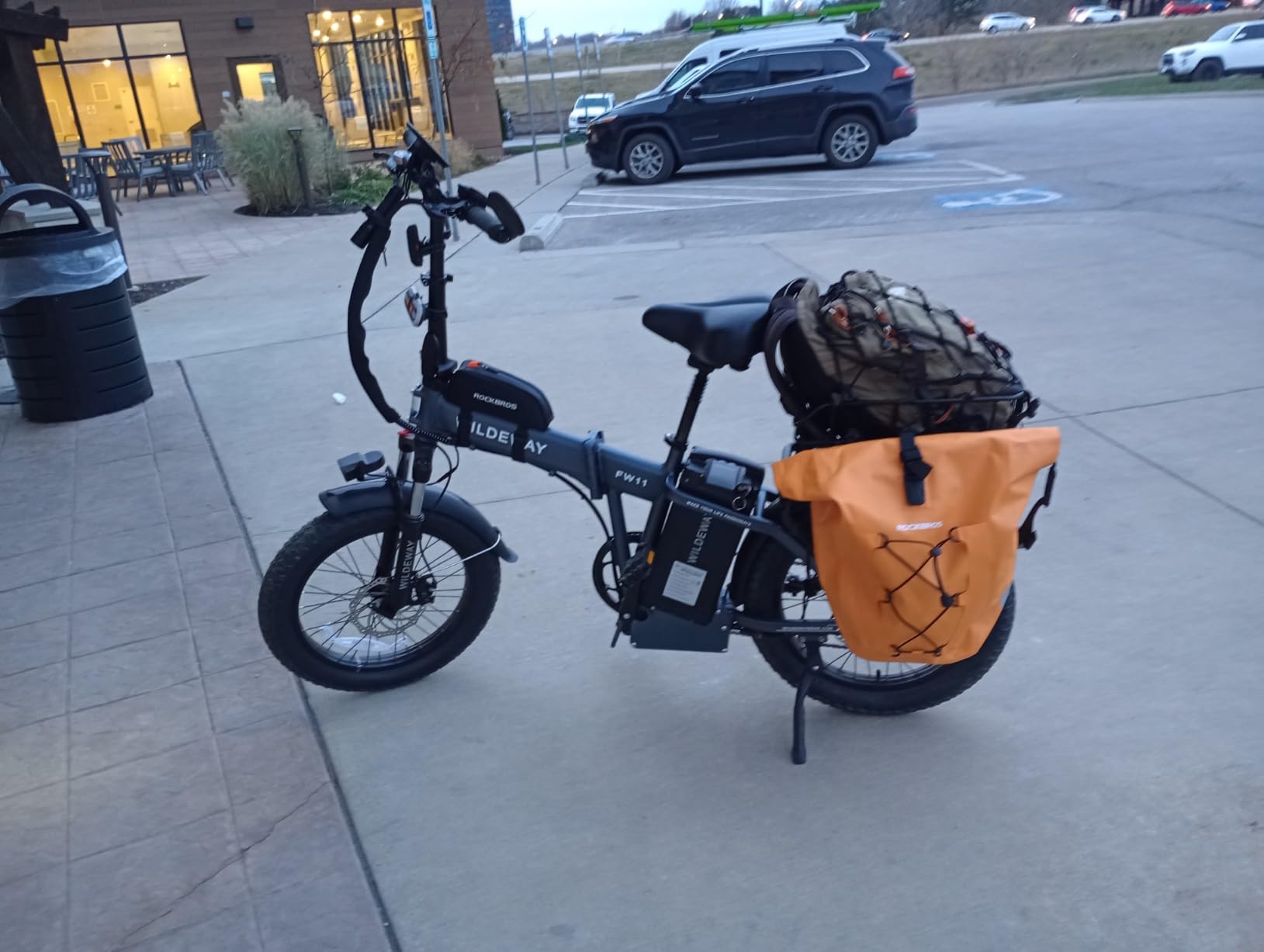 ROCKBROS Bike Panniers Waterproof Max 30L Capacity Cycling Traveling 2 Pack customer photo 1
