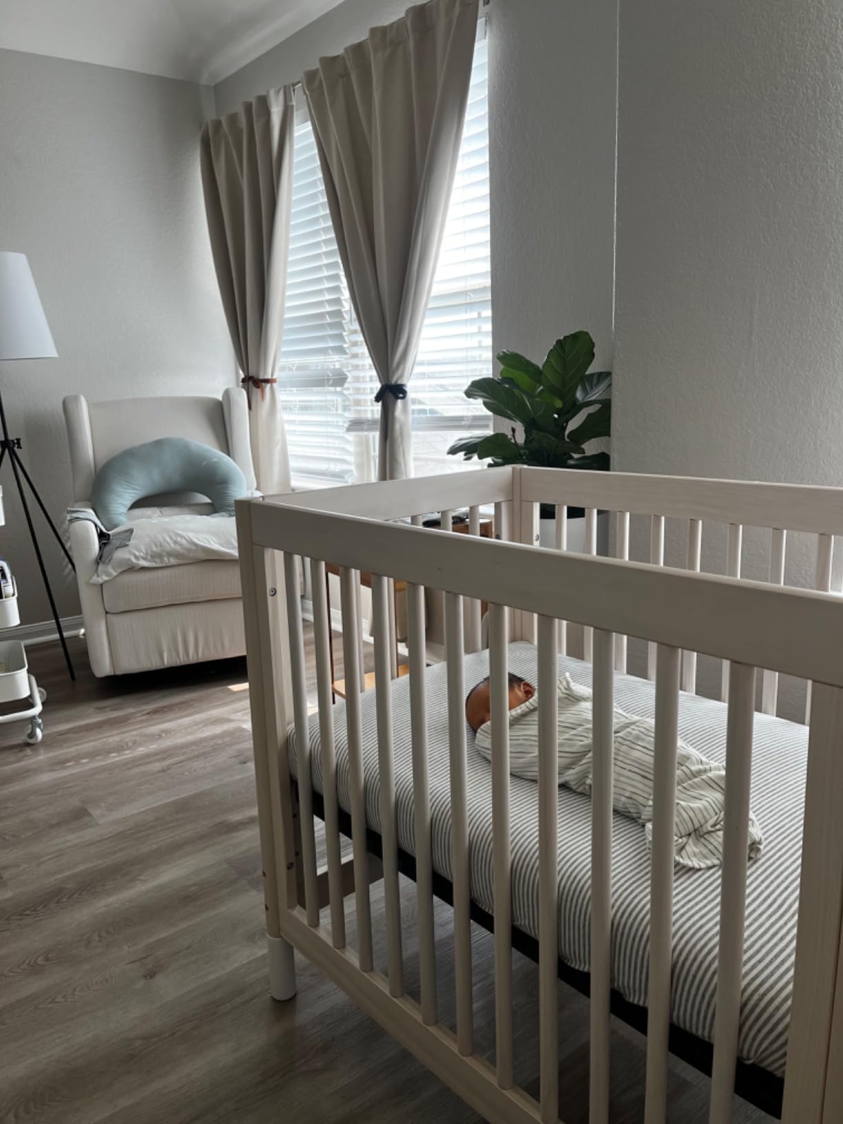 Babyletto Gelato 4-in-1 Mini Crib, Natural Walnut and Brushed Gold Feet customer photo 2
