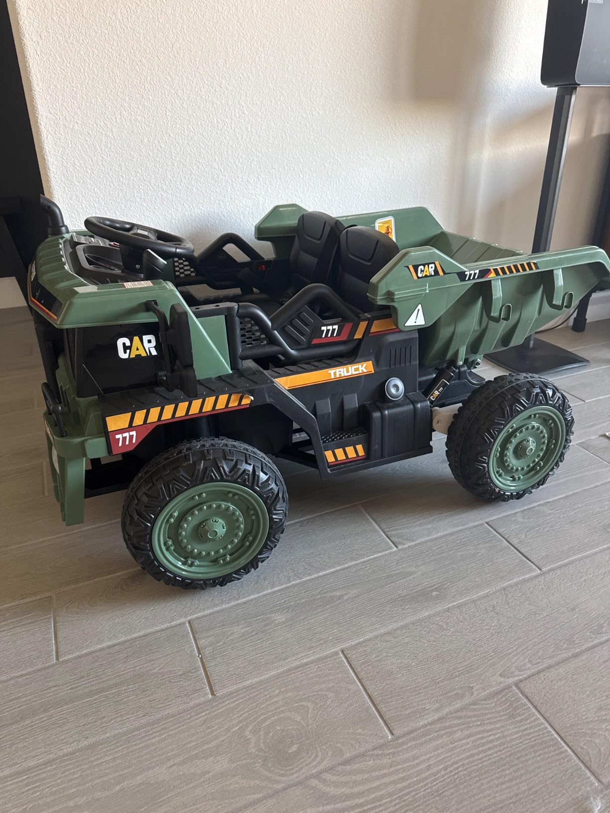 ANPABO Ride on Dump Truck w/Remote Control, 2 Seater, Electric Dump Bed customer photo 2