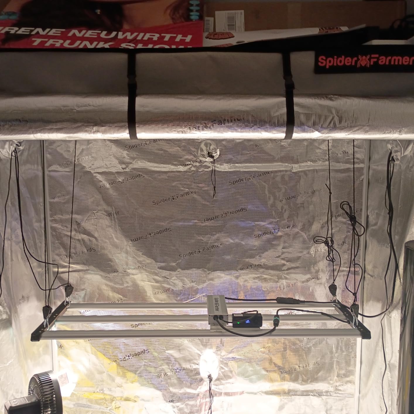 Spider Farmer G4500 LED Grow Light 320W for 2x4 Grow Tents, App‑Controlled customer photo 1
