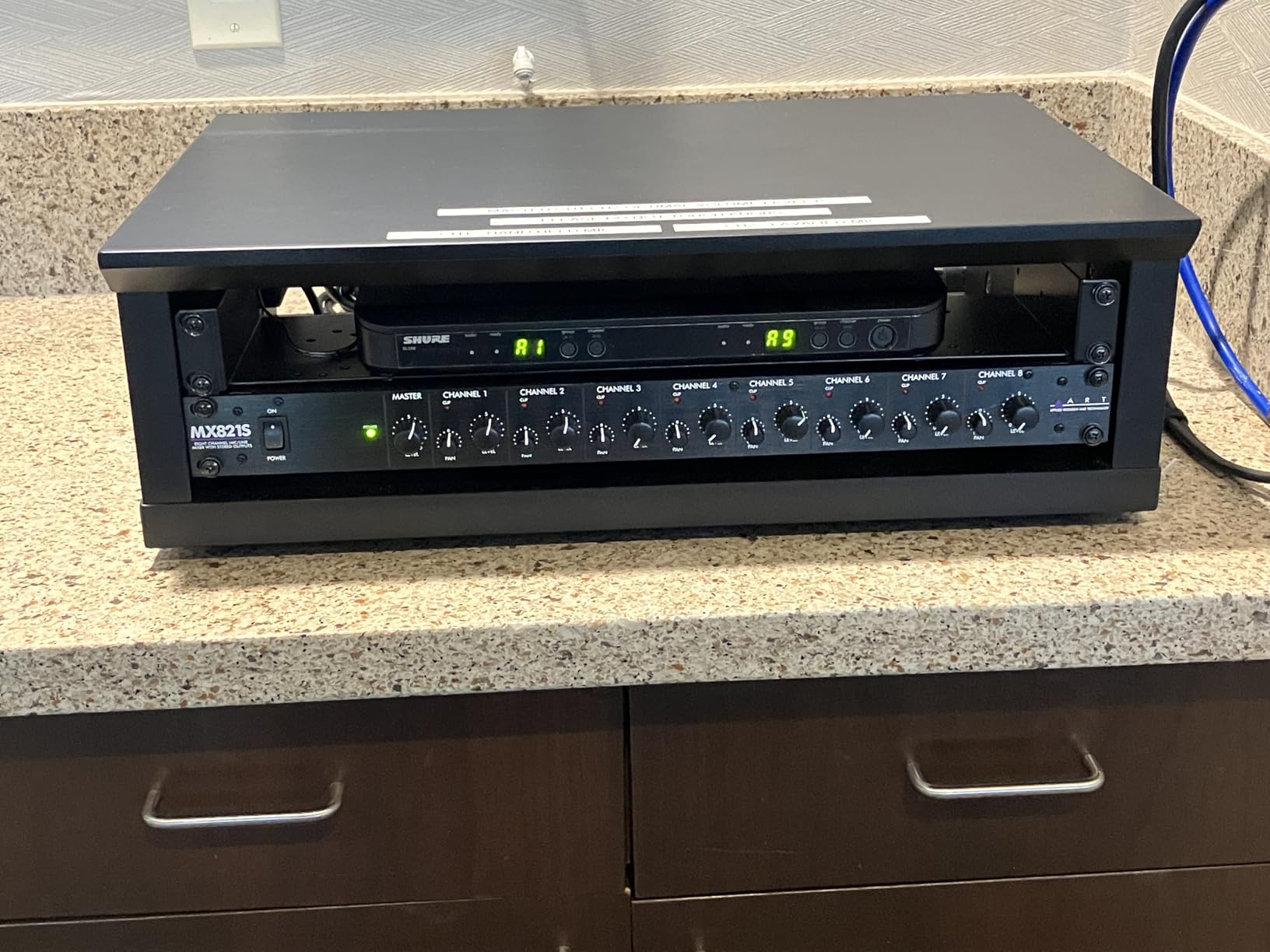 Gator Frameworks Elite Series 2U Desktop Studio Rack - Black customer photo 2