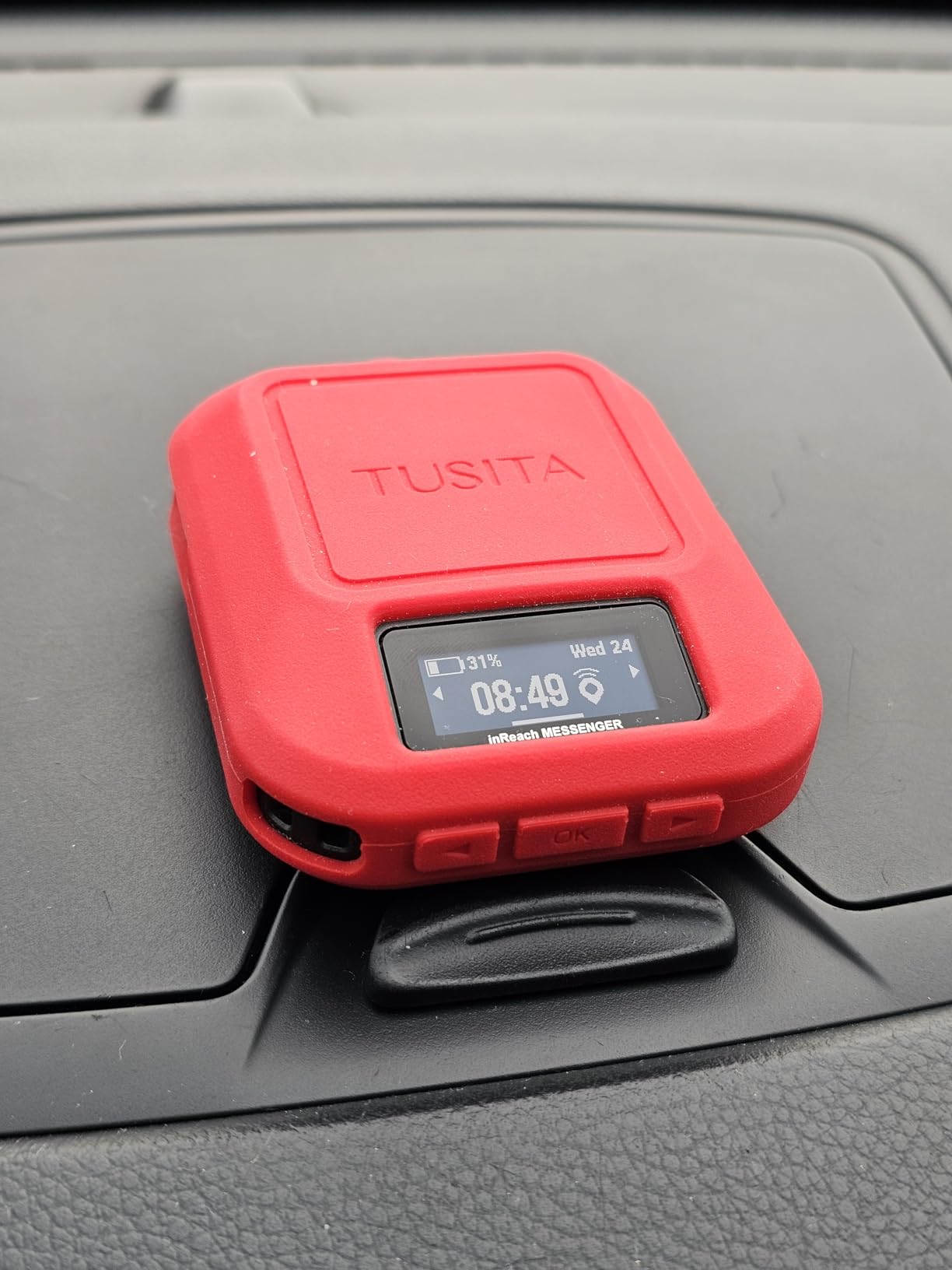Garmin inReach® Messenger Satellite Communicator, Global Two-Way Messaging customer photo 1