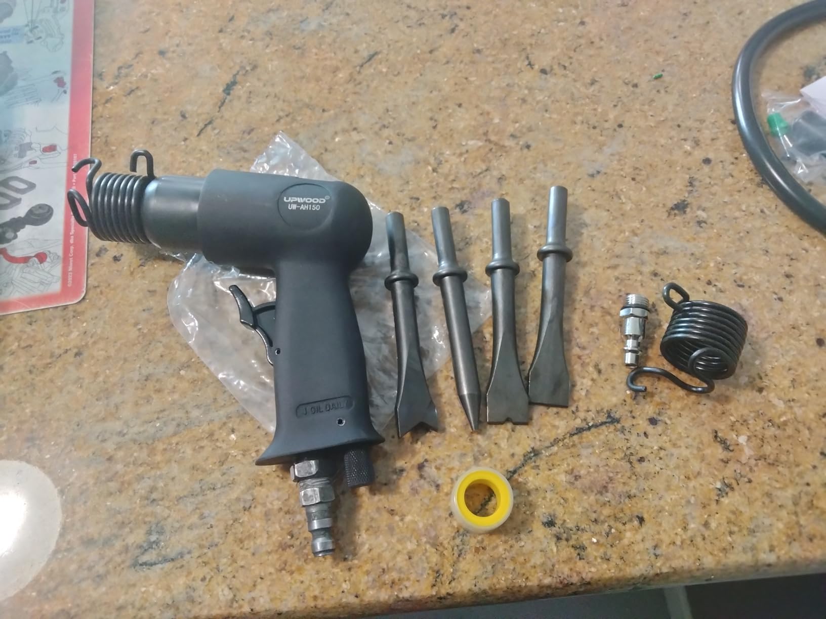 UW-AH150 Short Barrel Air Hammer Kit with Quick Change Retainer and 4 Chisels, 1-5/8 Inch Stroke, 4500 BPM, Light weight customer photo 1