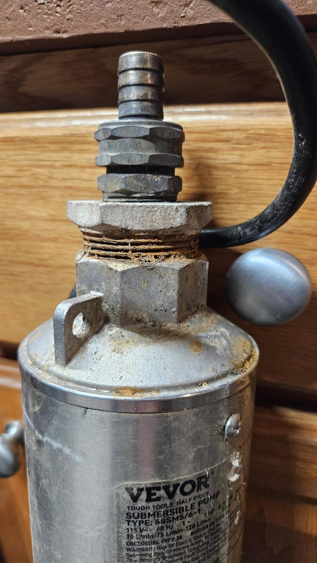 VEVOR Deep Well Submersible Pump 1 HP 115V/60Hz 37 GPM Flow 207 ft Head customer photo 2