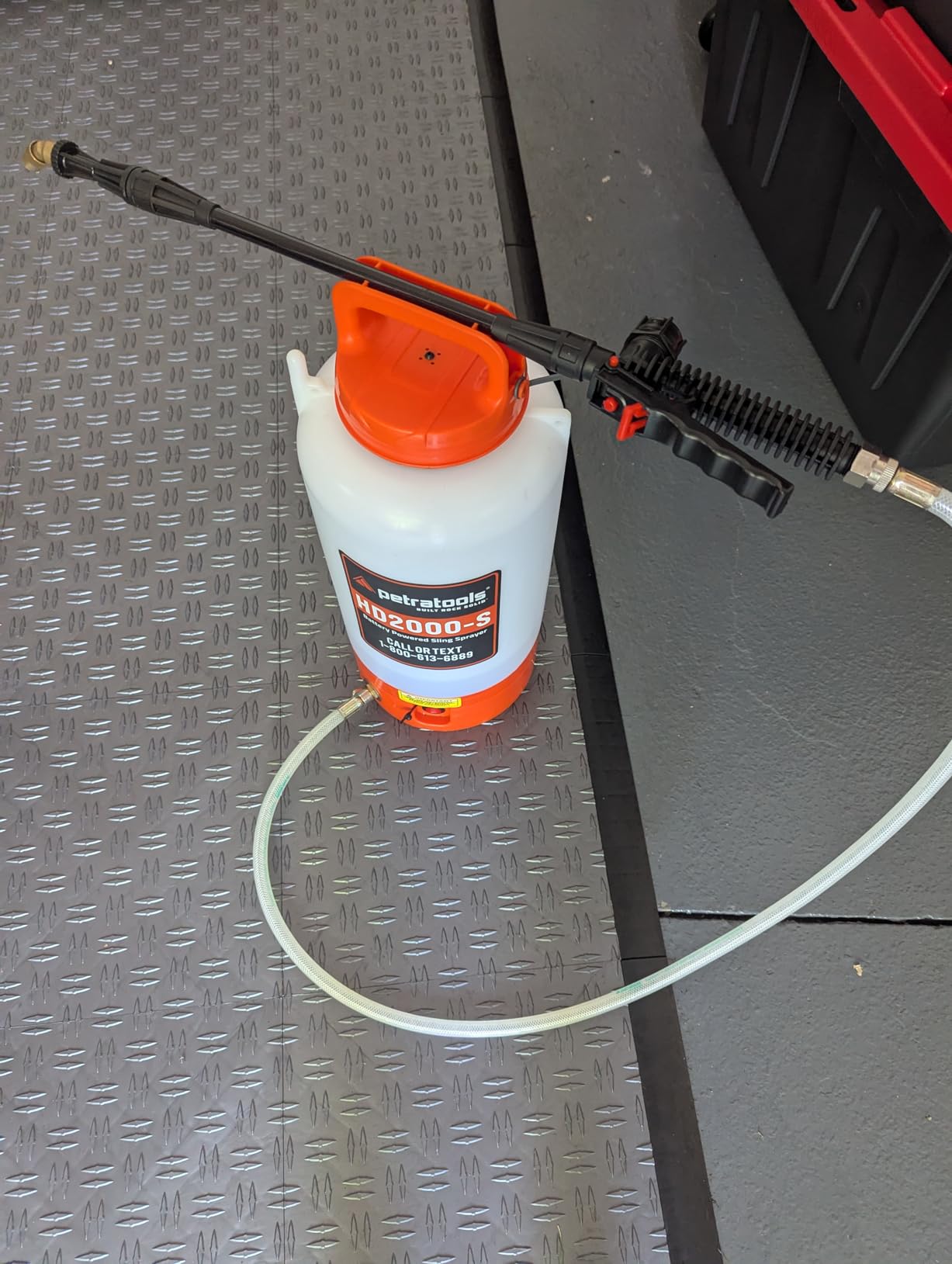 PetraTools HD2000-S 2 Gallon Battery Powered Garden Sprayer, 2 Hour Runtime customer photo 1