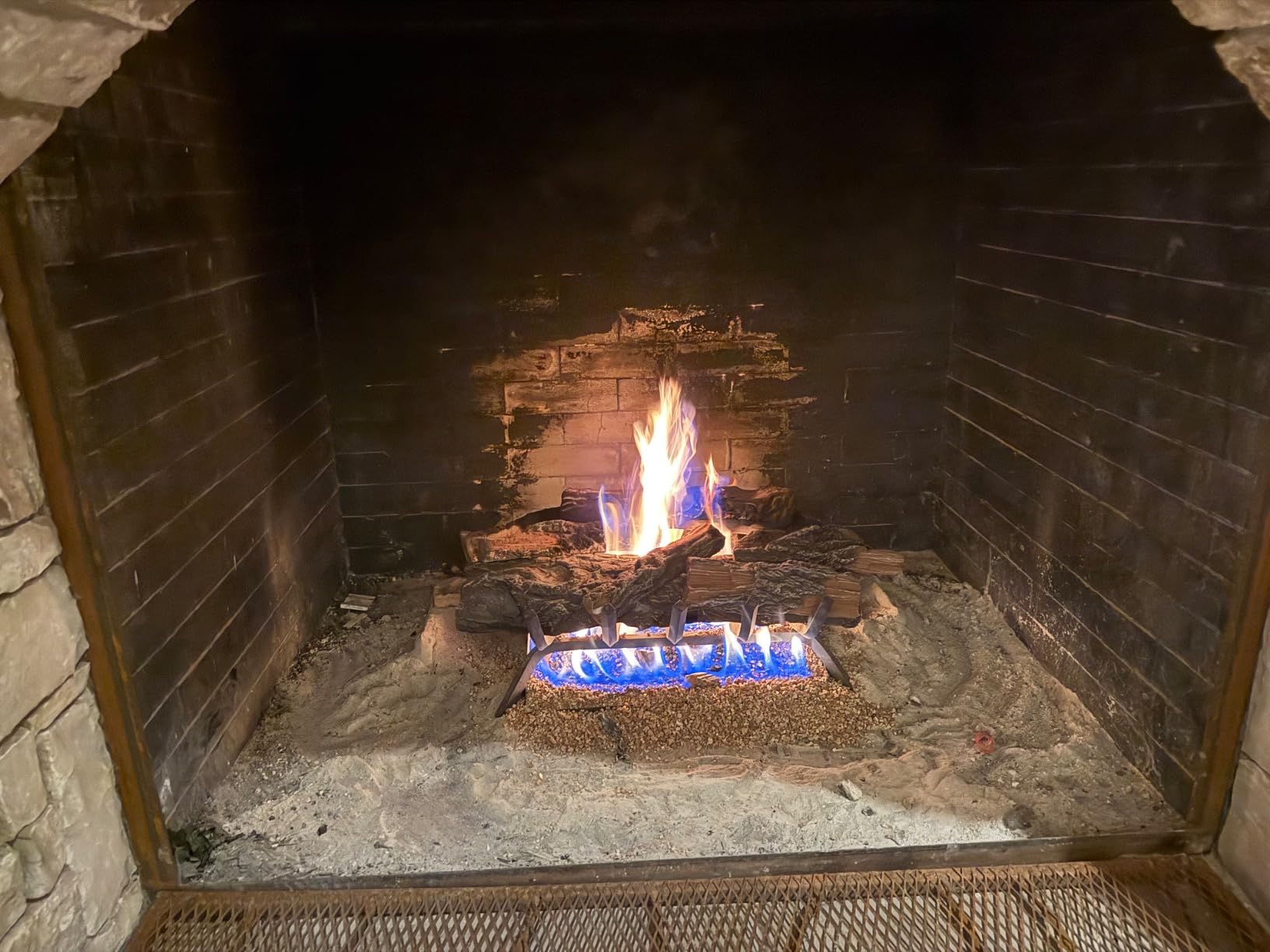 HearthSense MO18HVL Natural Gas Vented Fireplace Logs Set with Match Light, 45000 BTU, Heats up to 1650 Sq. Ft, Mountain Oak, 18 Inches customer photo 2