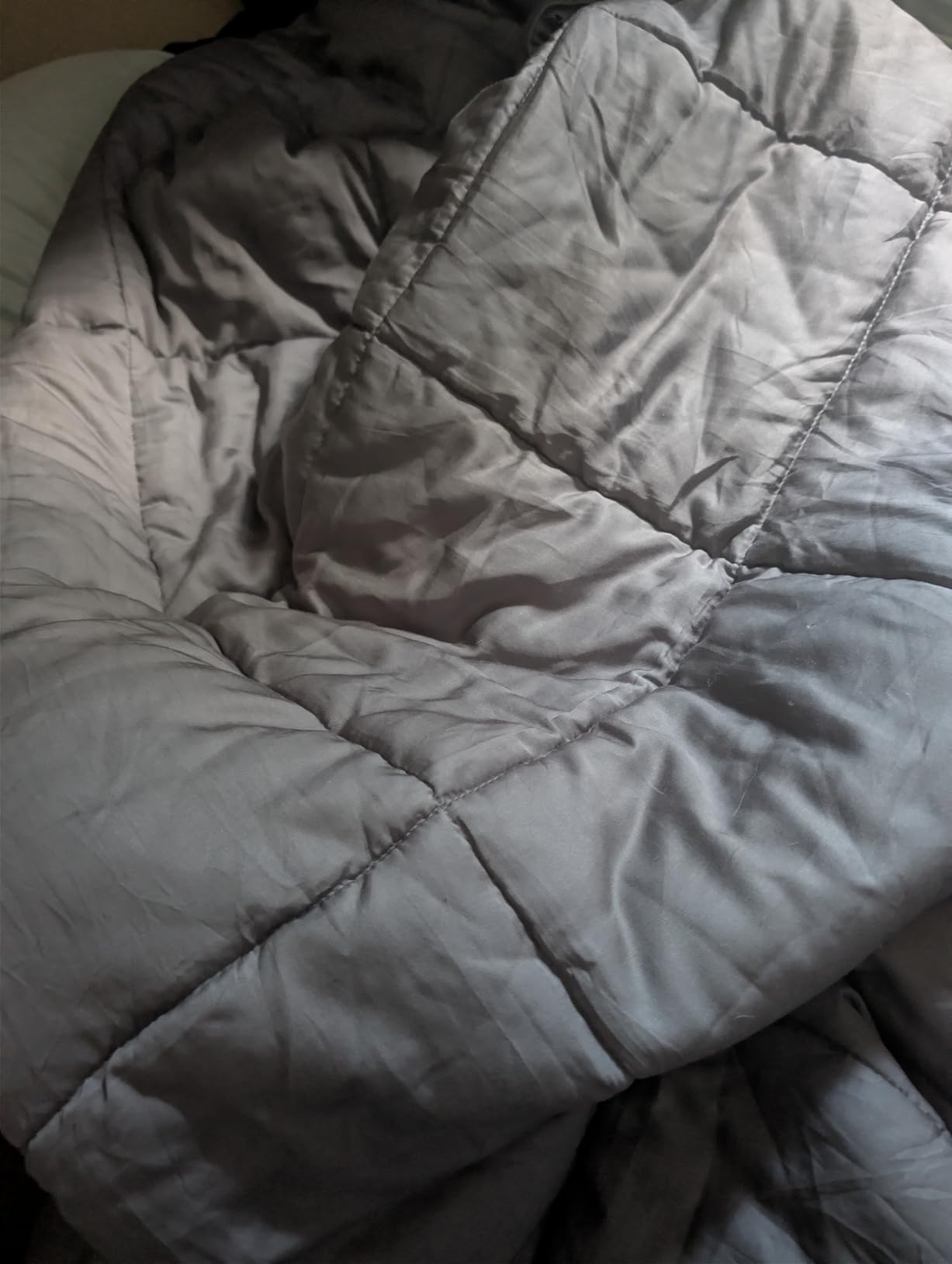 100% Viscose from Bamboo Cooling Comforter Queen Size for Hot Sleepers, Breathable Summer Duvet Insert, Hypoallergenic Cloud Soft Silky Marshmallow Puff Feel, All Season (88x88 Inches, Grey) customer photo 2