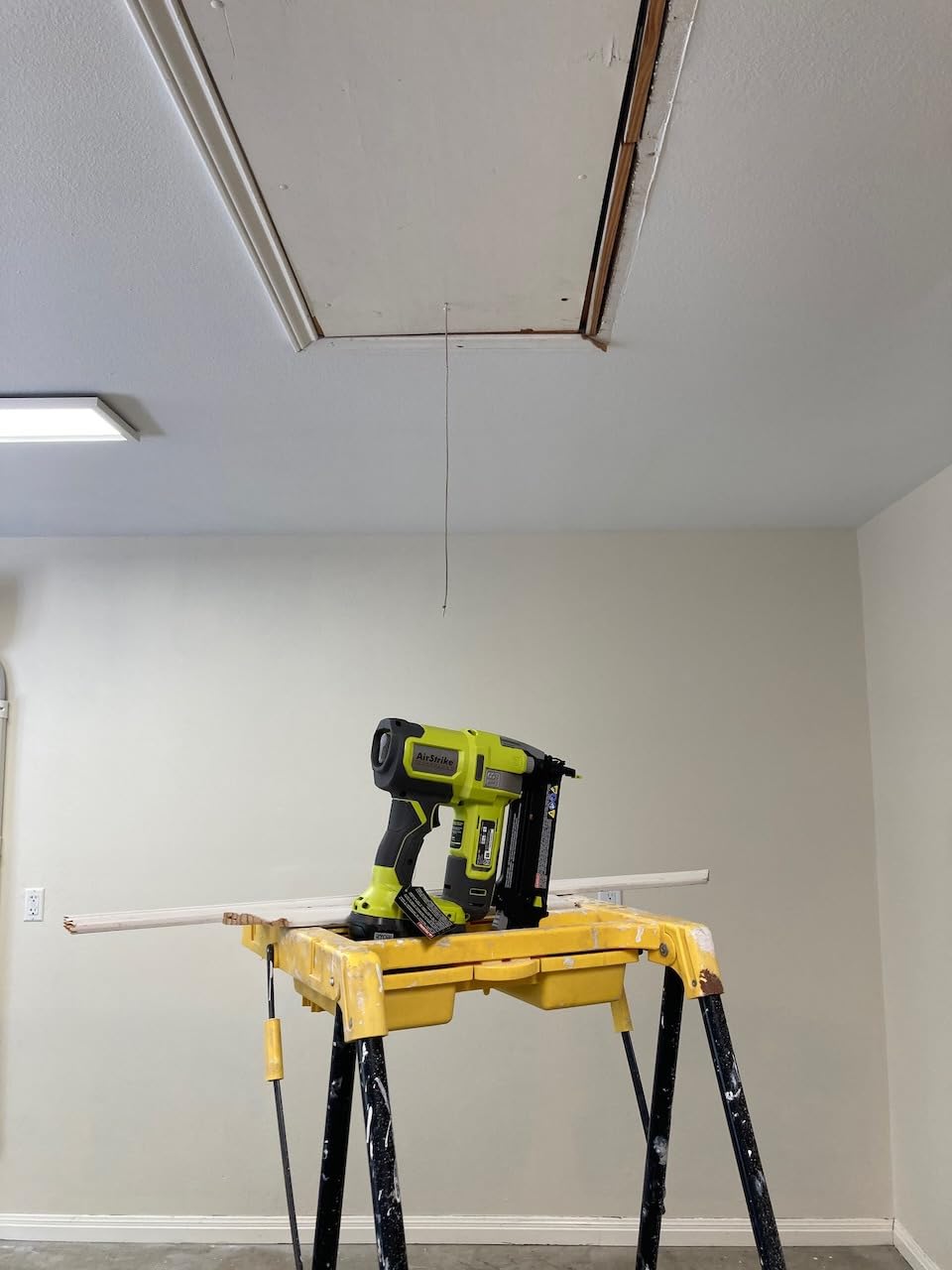Ryobi 18V ONE+ 18-Gauge Cordless Airstrike Brad Nailer (Tool Only) P321 customer photo 1