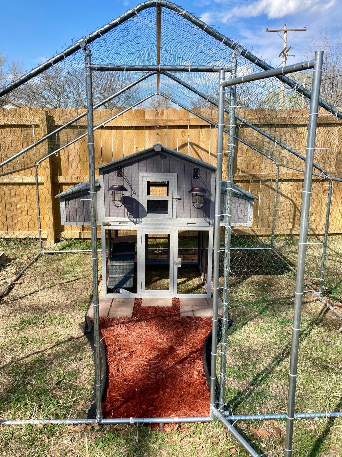 GUTINNEEN Large Chicken Coop for 4-6 Chickens, Movable Thickened Wooden Hen House on Wheels with Easy Clean Removable Tray & 2 Nesting Boxes, Extra Large Outdoor Duck Cage & Rabbit Hutch customer photo 2