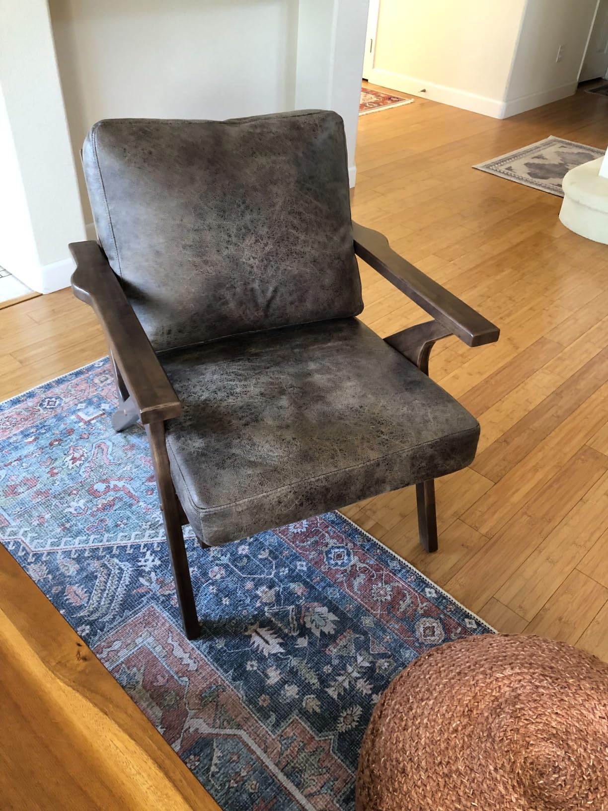 Bonzy Home Accent Chairs for Living Room,PU Leather Mid Century Modern Wood Reading Armchair with Removable Upholstered Cushions customer photo 2
