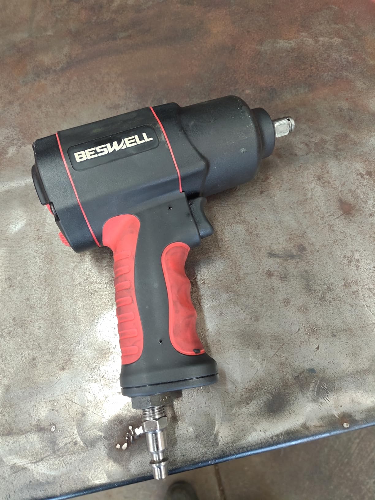 BESWELL® BW-112BN 1/2-Inch Air Impact Wrench with 1180 Ft-Lbs Max Torque customer photo 2