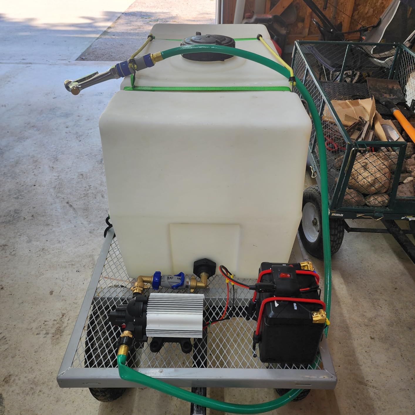 ECO-WORTHY RV Fresh Water Pump 12V DC 3.5GPM 45PSI with Pressure Switch, 12Volt Self Priming Water Pressure Diaphragm Pump On demand for RV Yacht Camper Sprayer Food Truck Black customer photo 1