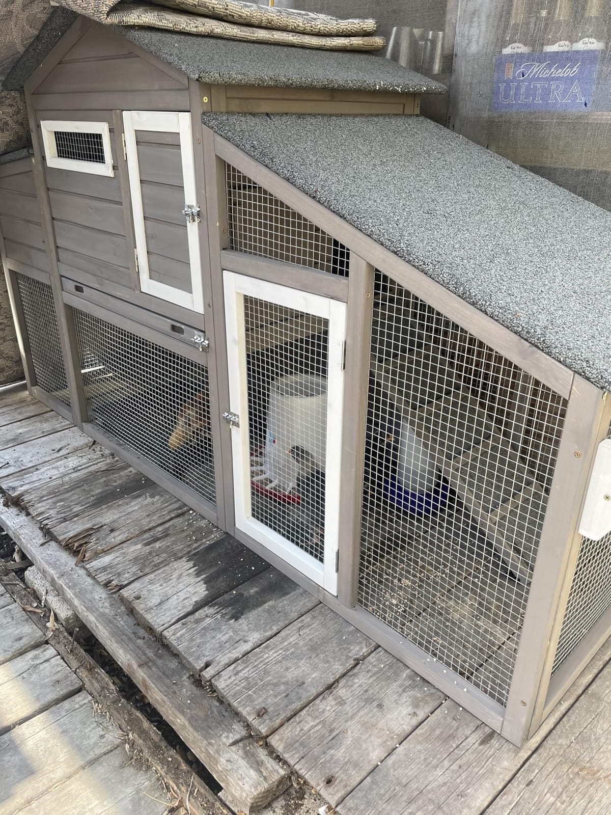 Ketive Large Wooden Chicken Coop with Run and Wheels, Grey customer photo 2