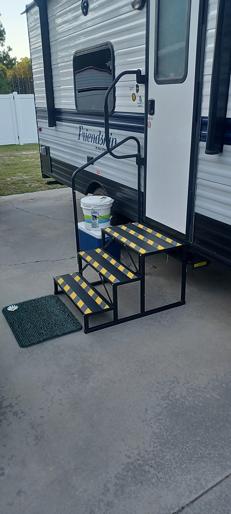 3 Step RV Stairs, Hot Tub Steps, Outdoor Spa Step Ladder with Handrail,Portable Economy 5th Wheel Stair for Travel Trailer, Motor Home, Camper and Porch with Non-Skid Tapes customer photo 1
