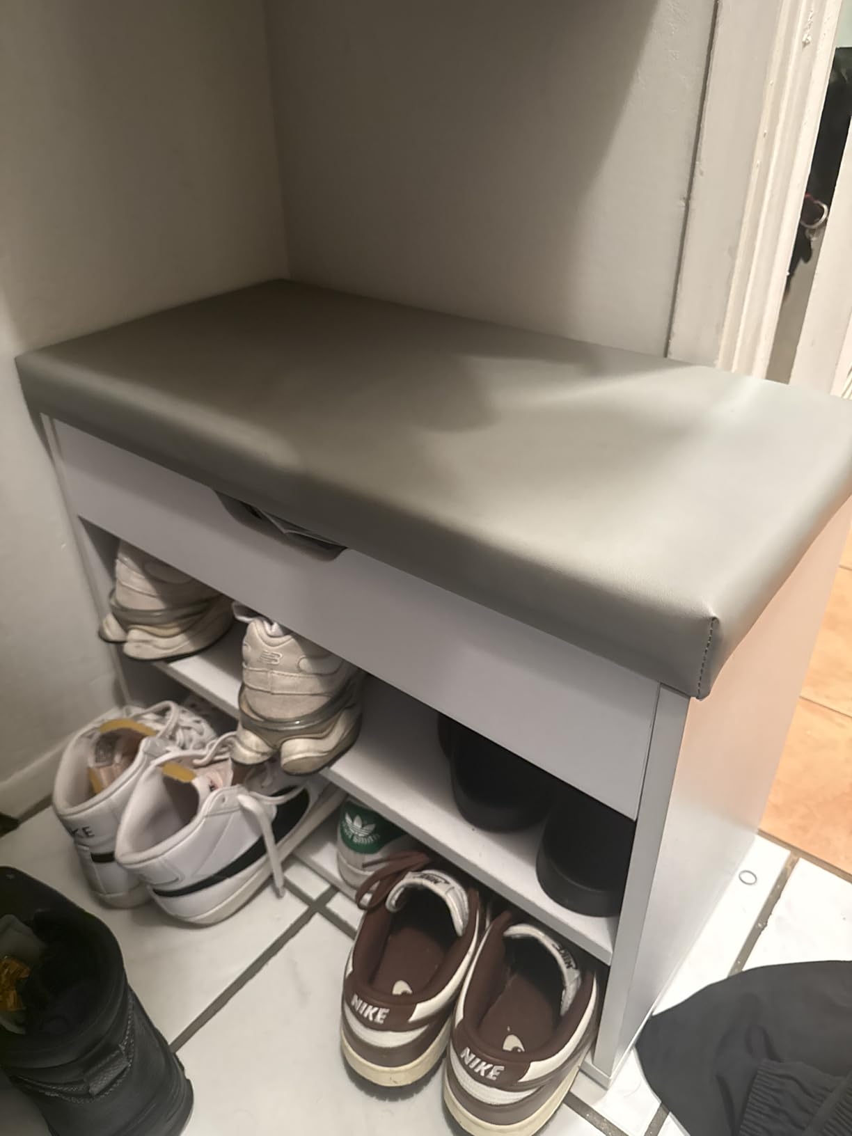 VASAGLE Storage Bench with Cushion, Shoe Bench,11.8 x 31.5 x 17.3 Inches customer photo 1