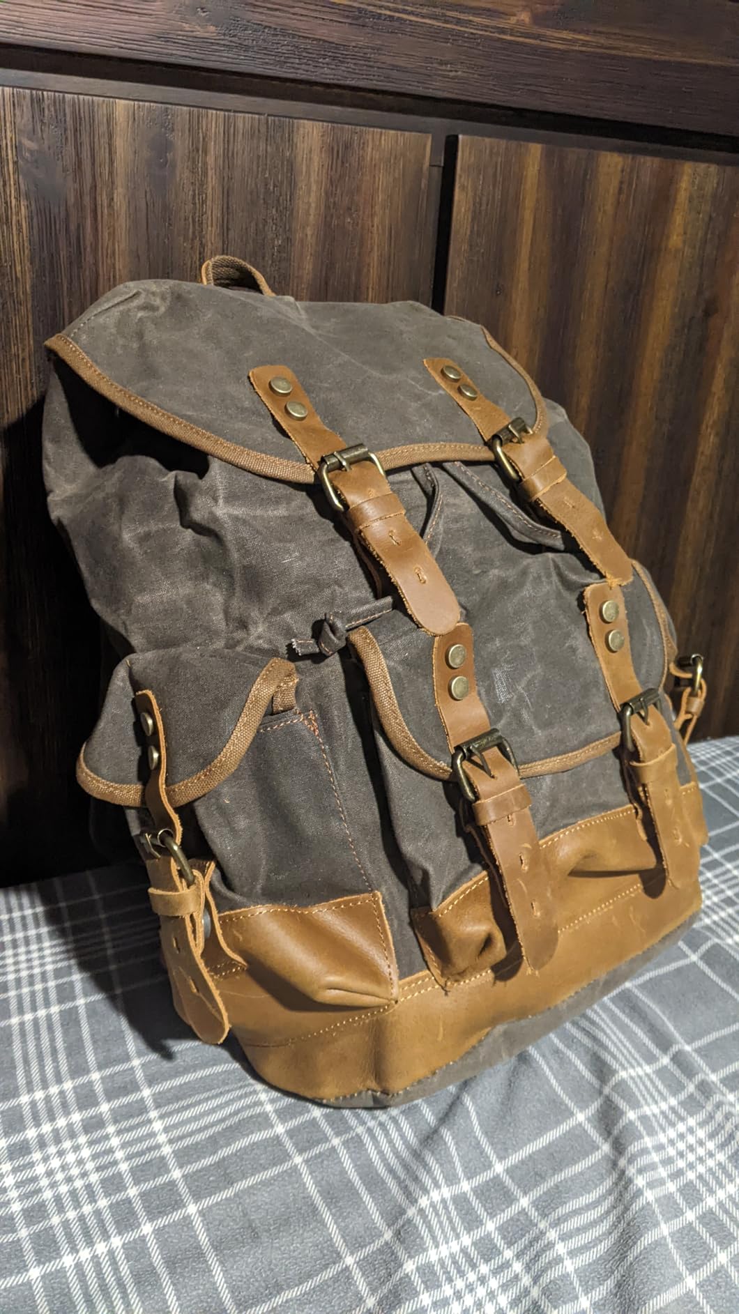 HuaChen Waxed Canvas Backpack for Men Women, Vintage Leather Rucksack with 15.6 Inch Laptop Sleeve, Water-Resistant 22L Travel Daypack for Work College Hiking, M86 Army Green Coffee customer photo 2