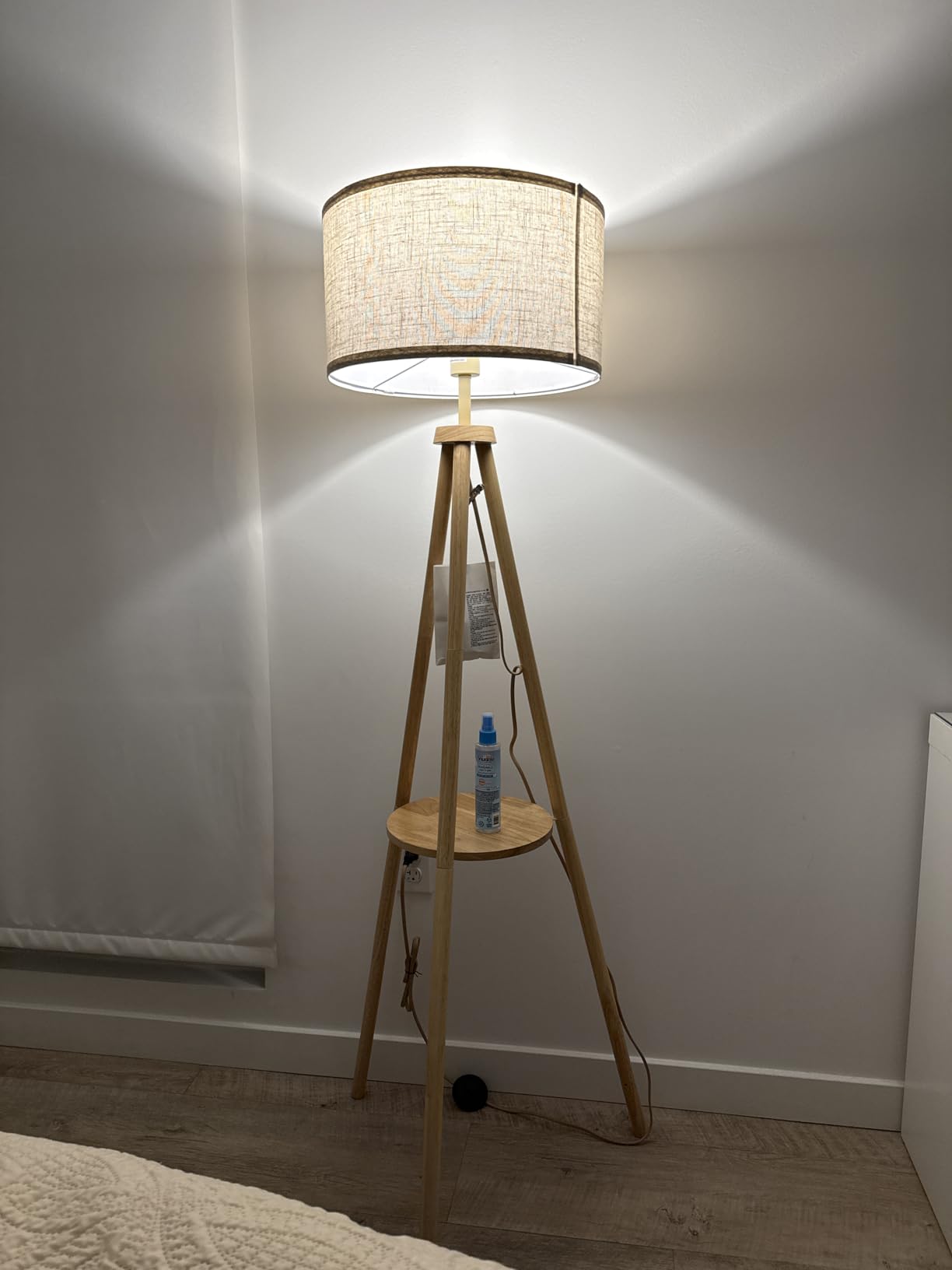 OUTON Wood Tripod Floor Lamp with Shelves, Mid Century Floor Lamp with Remote Control,4 Color Temperature, LED Modern Dimmable Standing Lamp with Beige Linen Shade for Living Room, Bedroom, Office customer photo 2