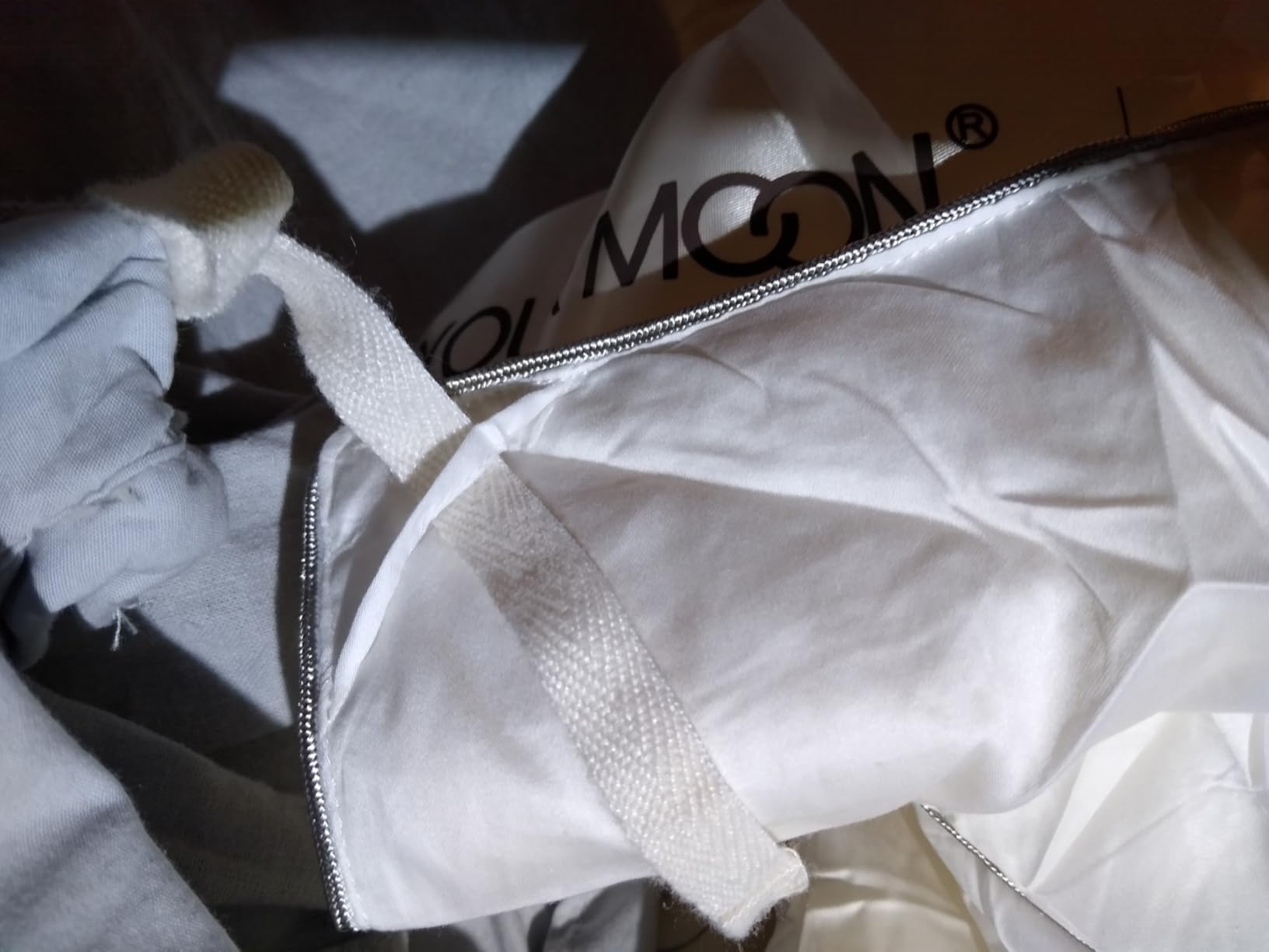 YOUR MOON Lightweight Summer Mulberry Silk Comforter Queen, White customer photo 1