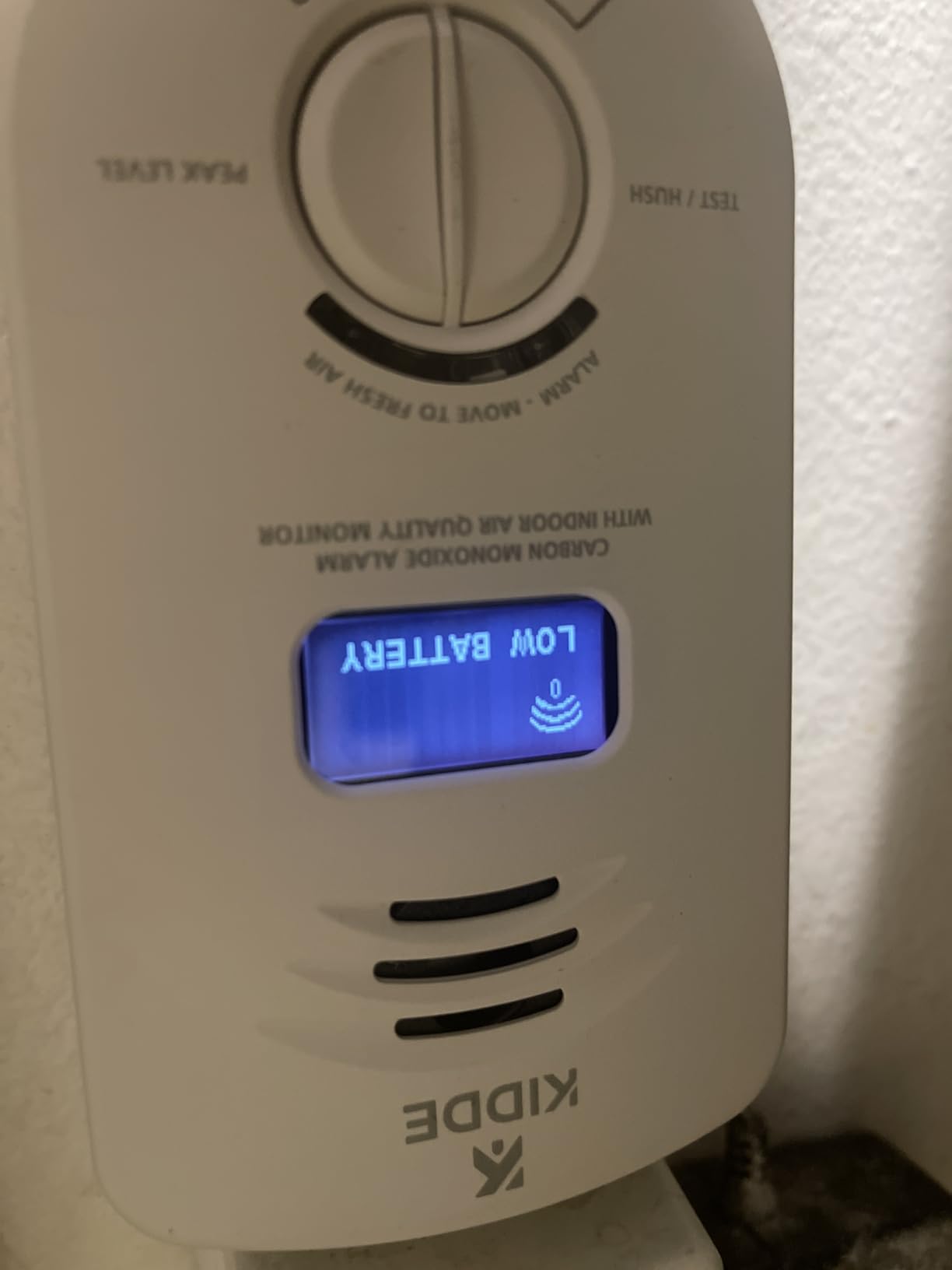 Kidde Smart Carbon Monoxide Detector & Indoor Air Quality Monitor, Plug-in, WiFi, Alexa Compatible Device, Voice & App Alerts customer photo 1