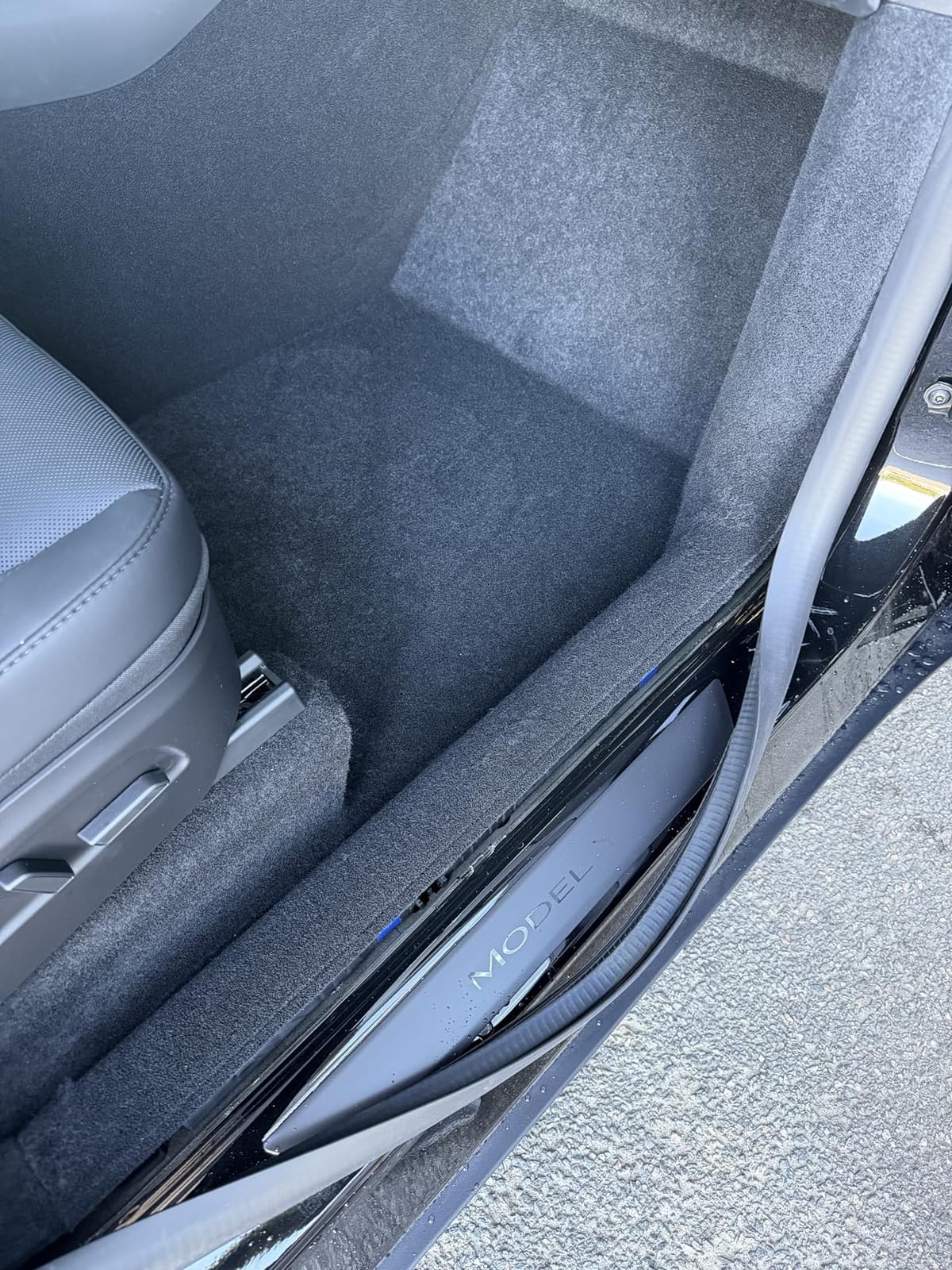 SUPER LINER Tesla Model Y Floor Mats 2025 2026 2027 11-Piece Set TPE customer photo 1