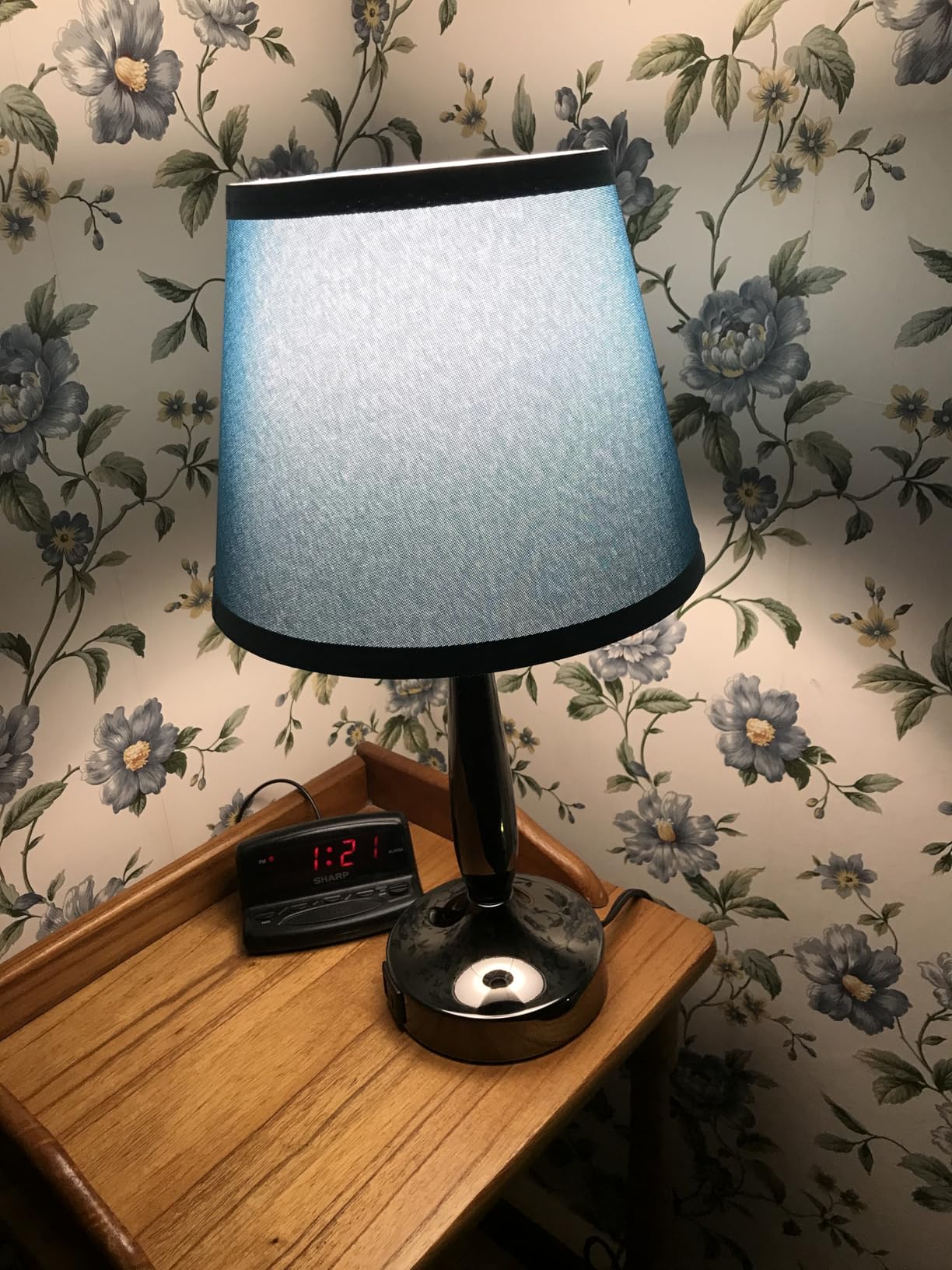 Kakanuo Touch Table Lamp for Bedroom, Small Bedside Lamp with USB C Charging Port, 3 Way Dimmable Touch Control Nightstand Lamp for Living Room and Office, LED Bulb Included customer photo 1