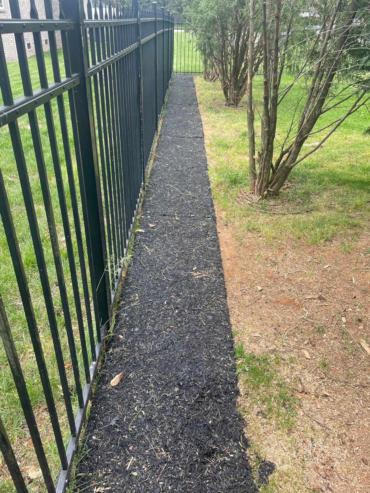 Harmiden 2 Pack Recycled Rubber Mulch Mat Roll Black Permanent Mulch Walkway Pathway for Landscaping Outdoor 8' x 2' customer photo 1
