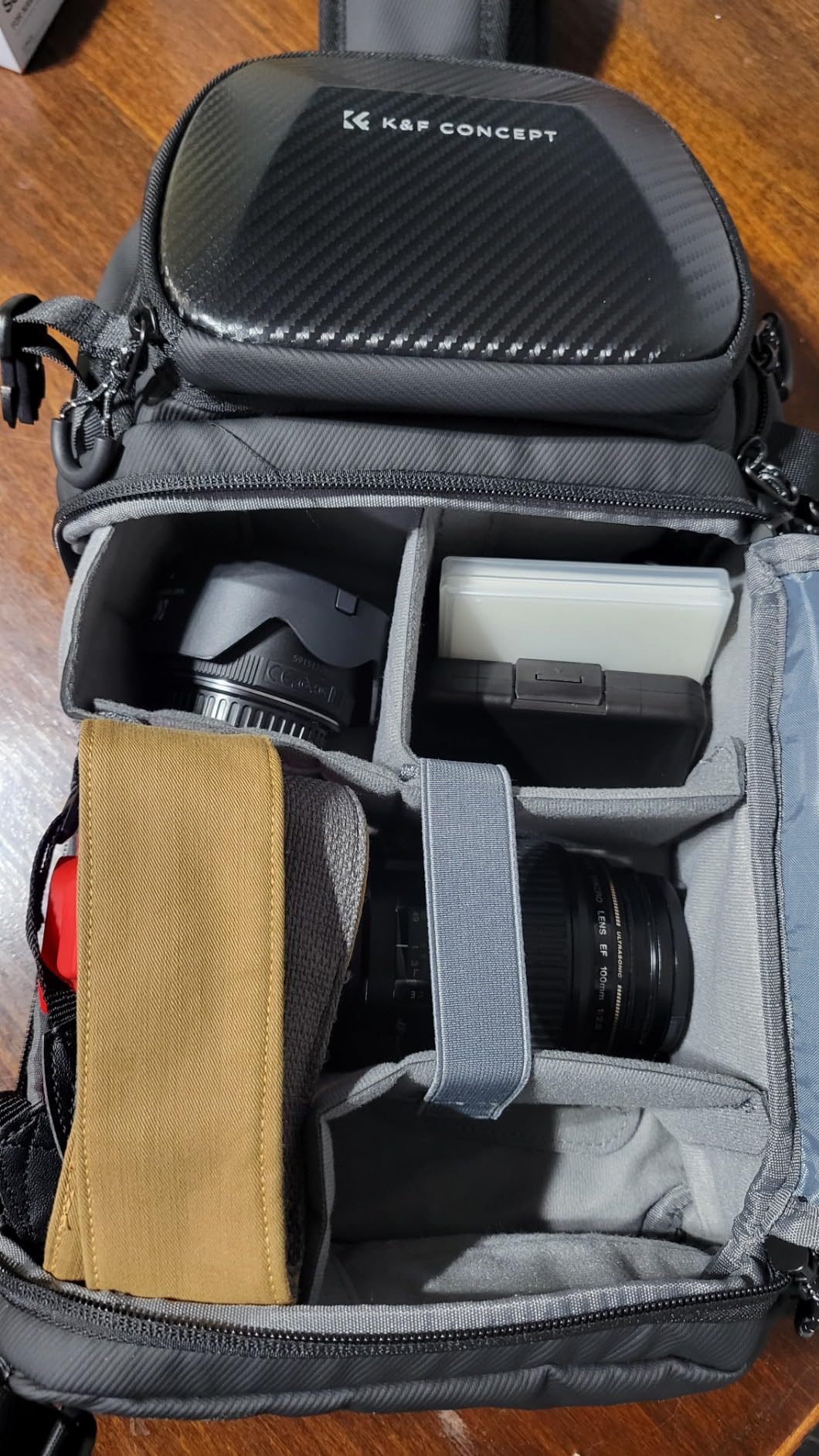 K&F CONCEPT Camera Sling Bag, Compact Crossbody Backpack, 10L customer photo 1