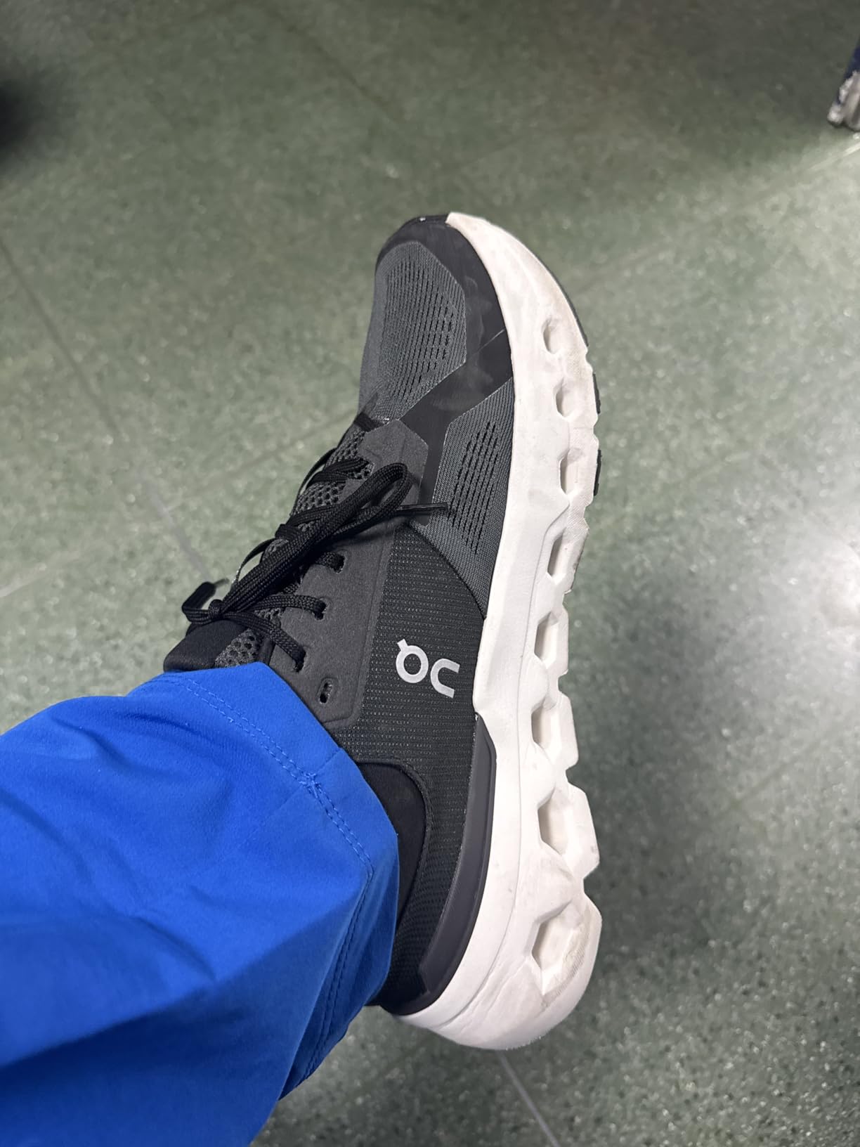 On Men's Cloudrunner 2 Sneakers customer photo 2
