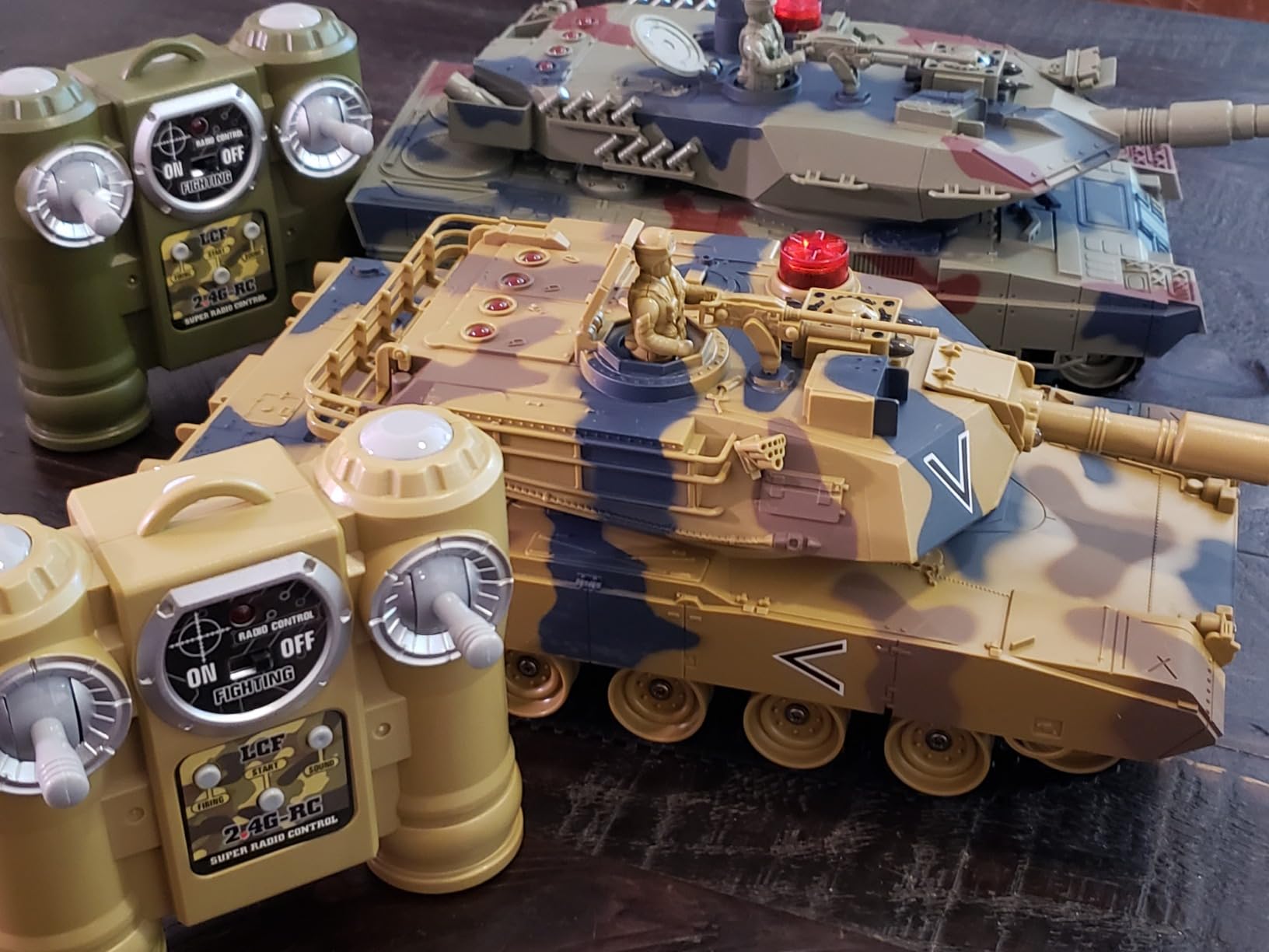 RC Tank Set, Army Battle Tanks with Spray,Remote Control Military Toys Set customer photo 1