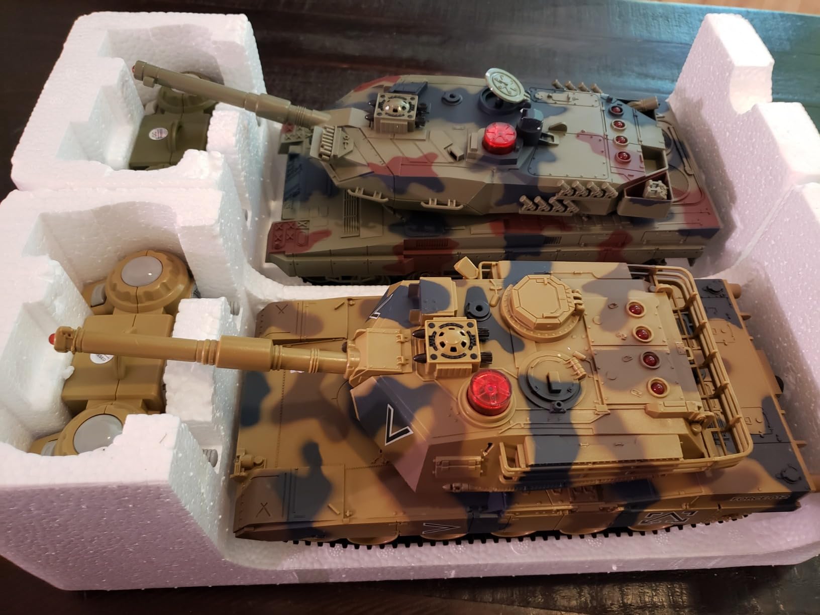 RC Tank Set, Army Battle Tanks with Spray,Remote Control Military Toys Set customer photo 2