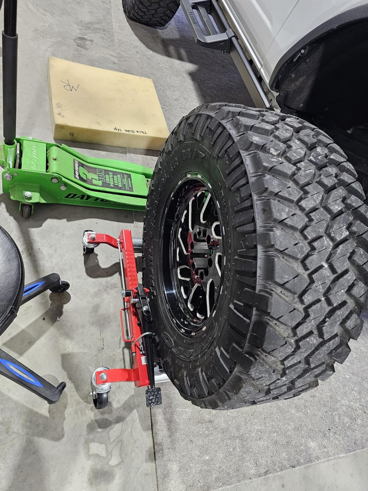 VEVOR Car Wheel Dolly, 6000 lbs/2722 kg Car Moving Cart with Brakes, Set of 4 Piece, Heavy-Duty Vehicle Dolly, Moving Cars, Trucks, Trailers, Motorcycles, and Boats customer photo 1