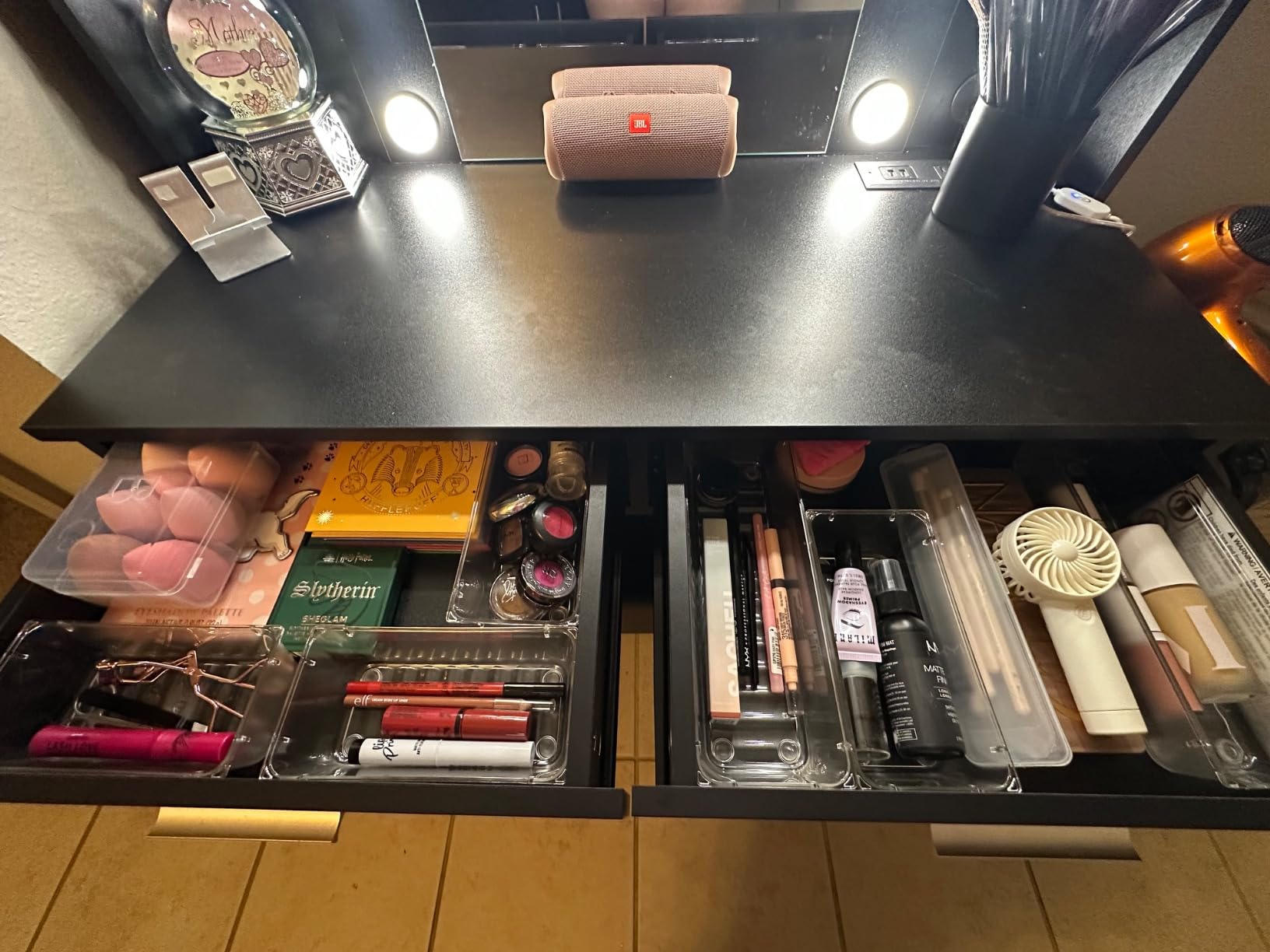 Vabches White Makeup Vanity Desk with Lighted Mirror & Charging Station | 2 Large Drawers，Vanity Mirror 3 Lighting Color Adjustable,Cushioned Stool,Storage Drawers and Shelves customer photo 2