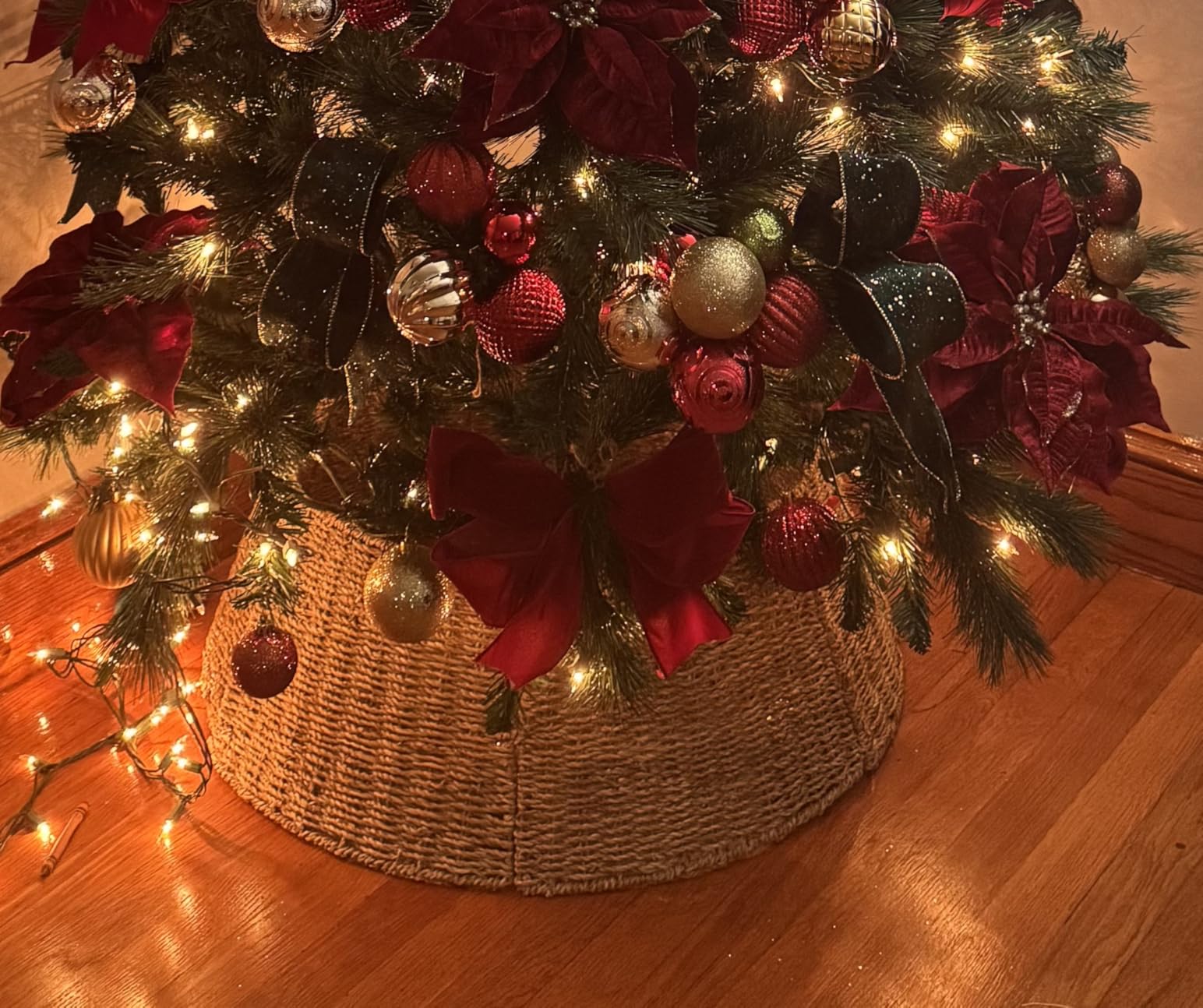Rocinha Rattan Christmas Tree Collar Basket - Rustic Handcrafted Tree Ring customer photo 1