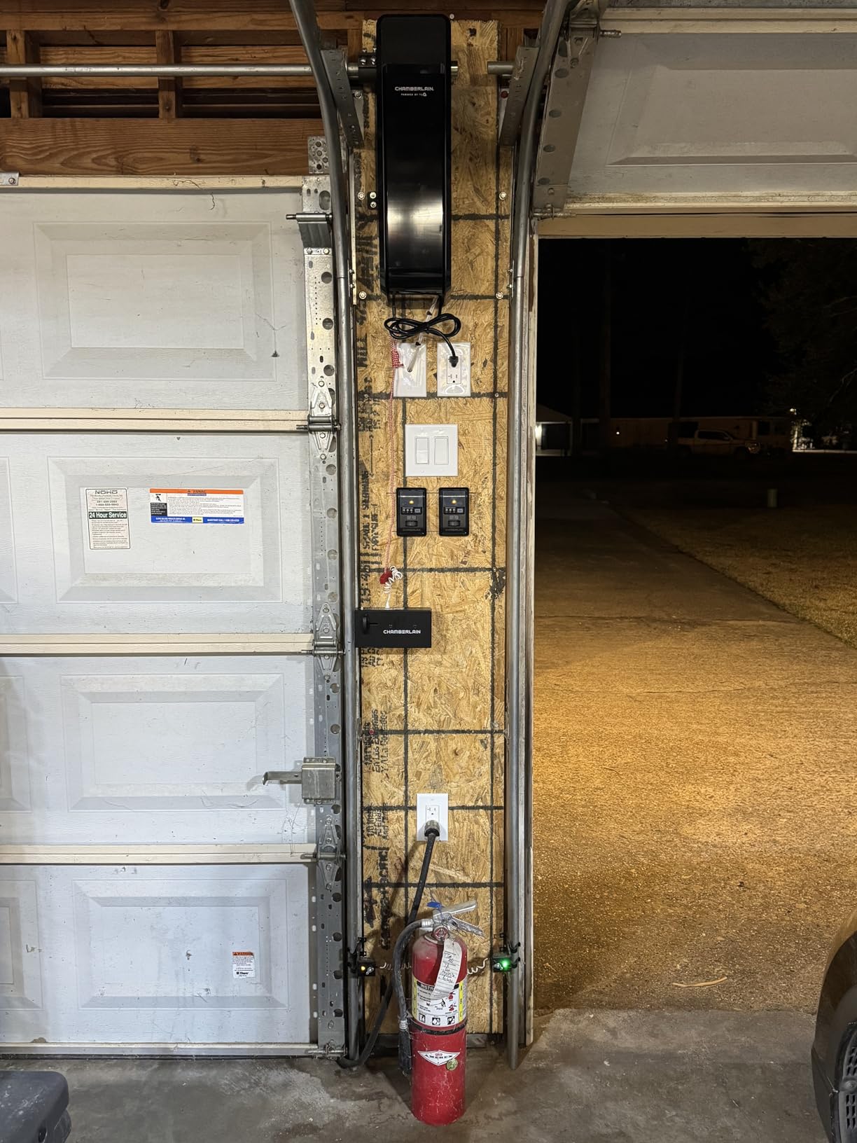 Chamberlain Wall Mount myQ Garage Door Opener, Battery Backup customer photo 1