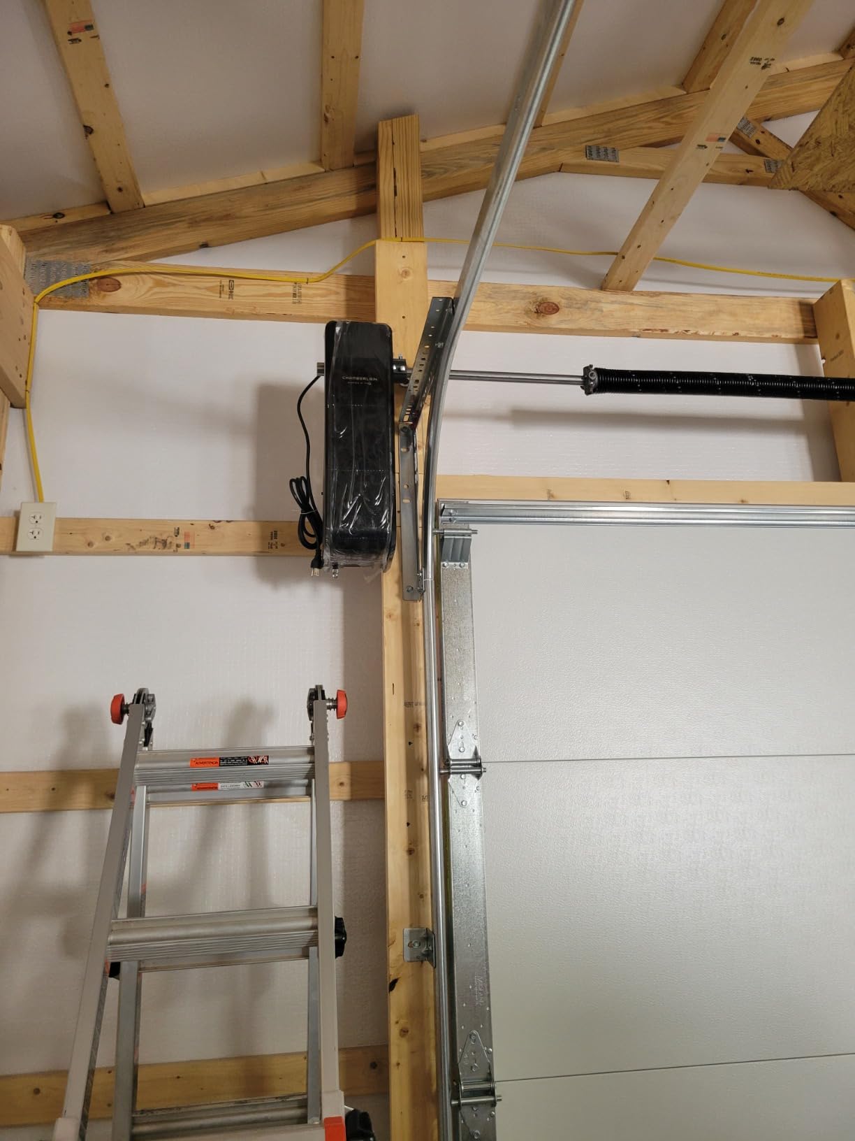 Chamberlain Wall Mount myQ Garage Door Opener, Battery Backup customer photo 2
