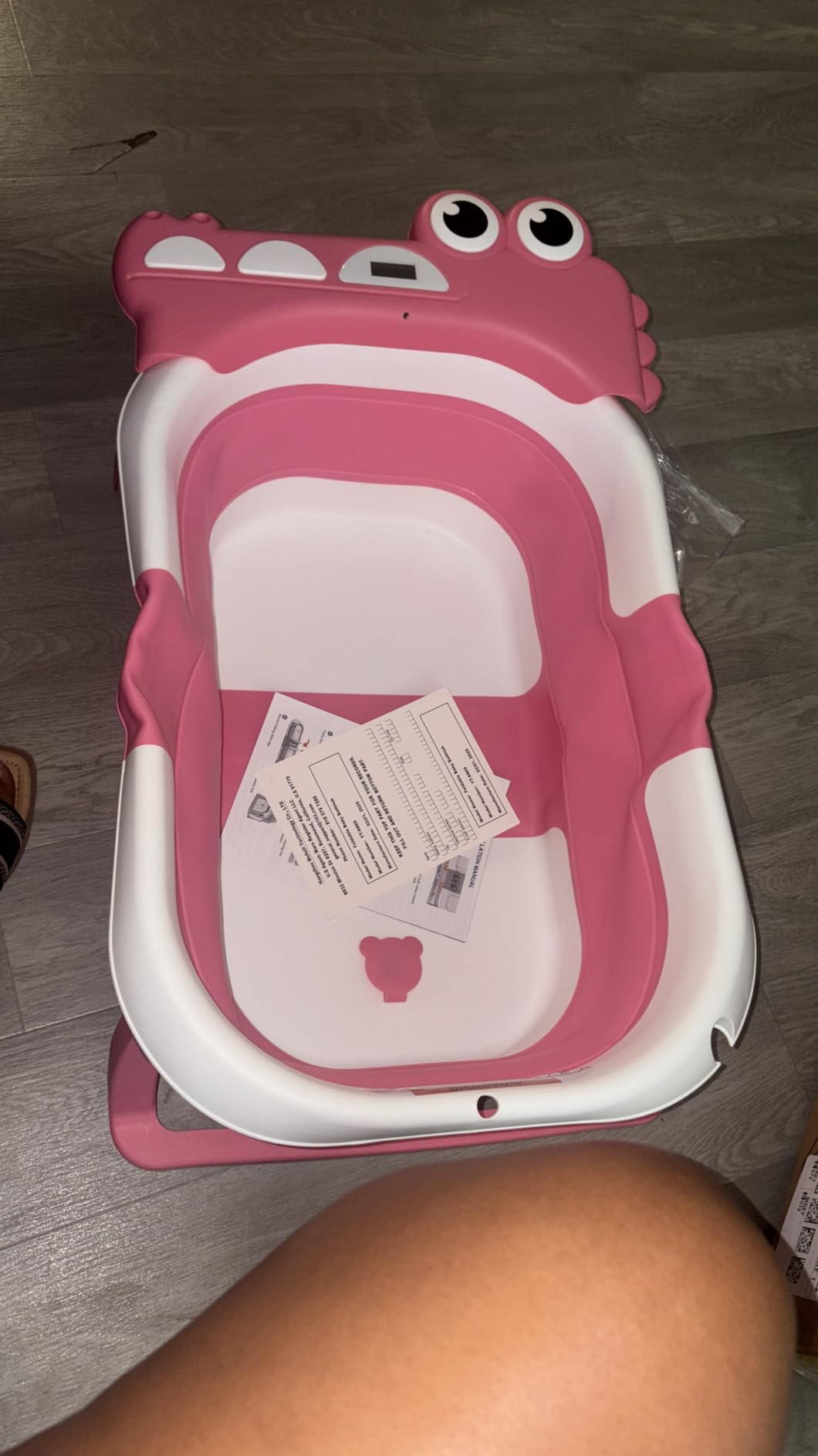 MoreFeel Collapsible Baby Bathtub for Newborn with Thermometer & 1 Hooded Towel & 1 Soft Floating Cushion,Portable Travel Bathtub with Drain Hole, Durable Foldable Baby Tubs for Infants to Toddler customer photo 2