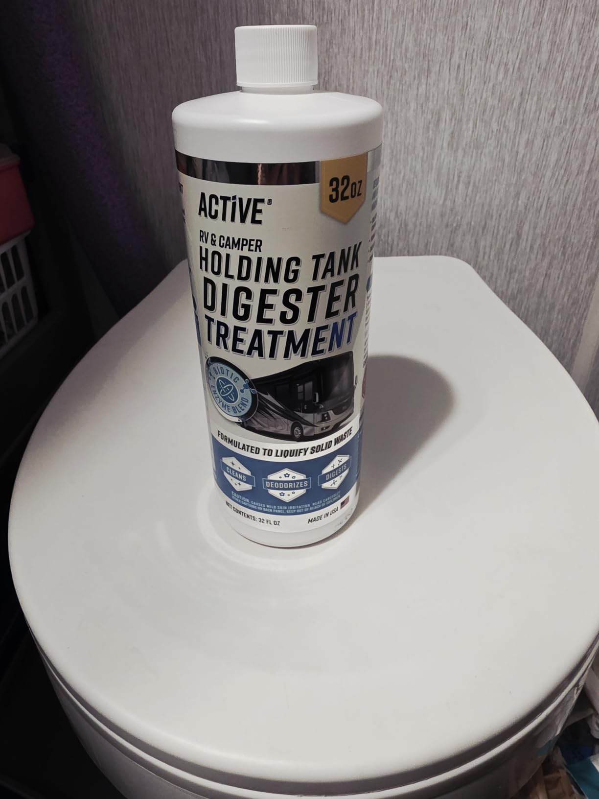 RV Black Tank Treatment Toilet Chemicals - 16 Treatments Waste Digester for Holding Tank, Gray Water Tank in RVs, Campers & Boat - Camper Toilet Sensor Cleaner, Sewer Deodorizer, 32oz - Made in USA customer photo 1