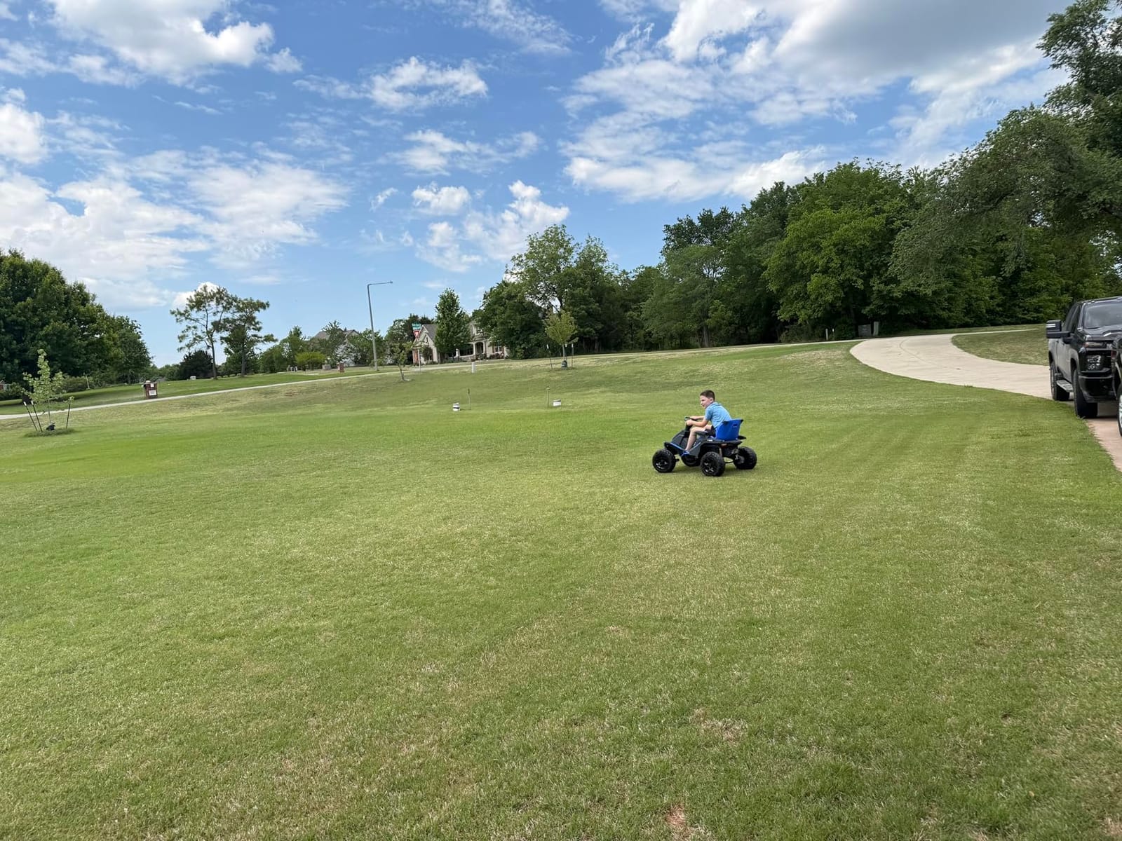 ANPABO 24V 4x4 Ride On Toys for Big Kids Aged 3-12, 4 * 200W Motors-Red customer photo 1