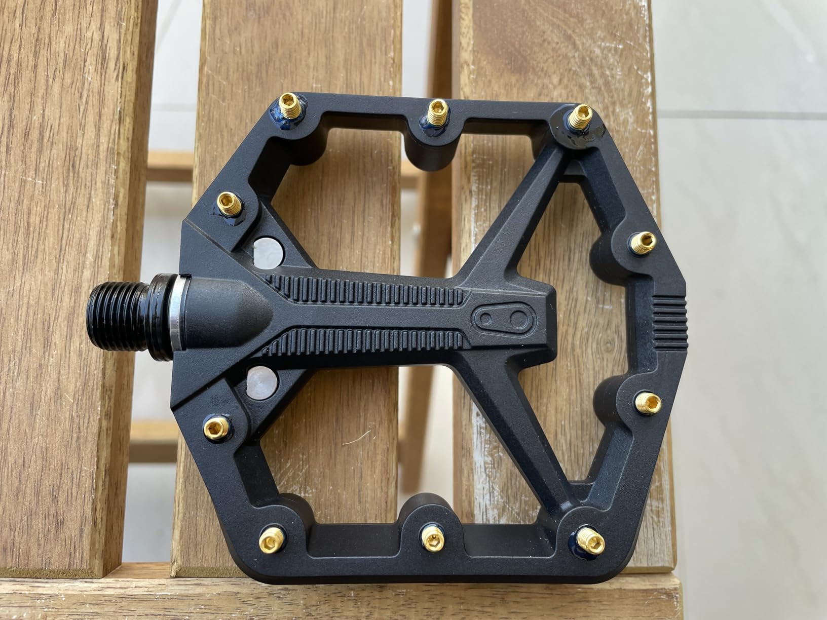 Crankbrothers Stamp Flat MTB Pedals - Size-Specific, Lightweight, Versatile, Durable Bike Pedals customer photo 2