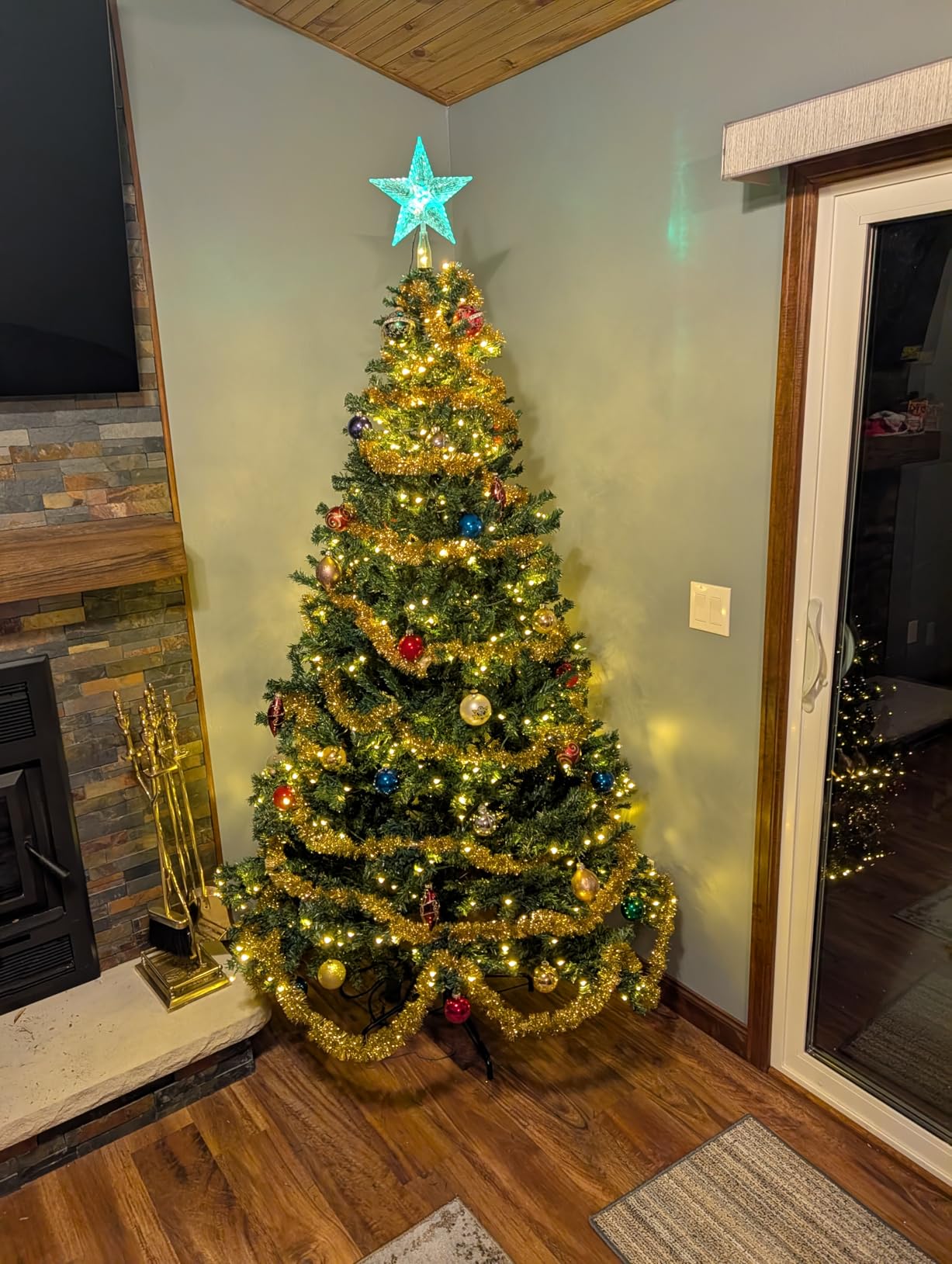HAPPYGRILL 7FT Pre-lit Fiber Optic Christmas Tree, Artificial Xmas Tree Spruce Tree Green Tree with Metal Stand, 820 Branch Tips, Full Tree for Holiday Decoration customer photo 2